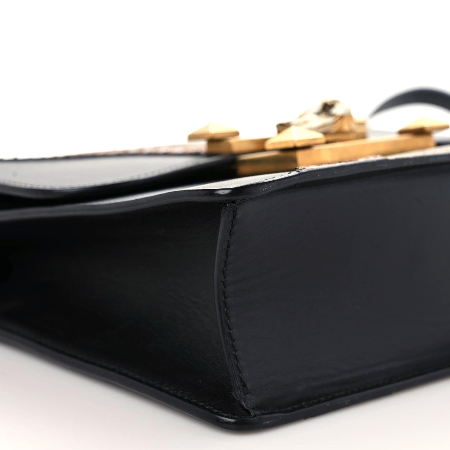 Nappa Elaphe GG Supreme Monogram Medium Osiride Shoulder Bag Black Bright Cuir Beige Ebony