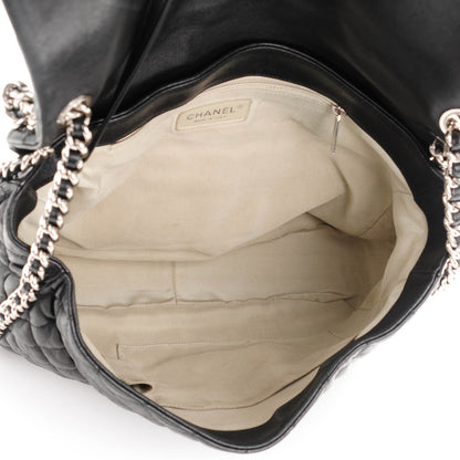 Chanel Washed Lambskin Quilted Maxi Chain Around Flap Black 5 of 7