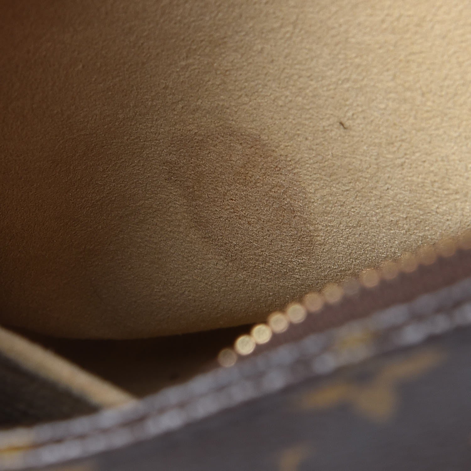 Louis Vuitton Monogram Looping MM 8 of 13