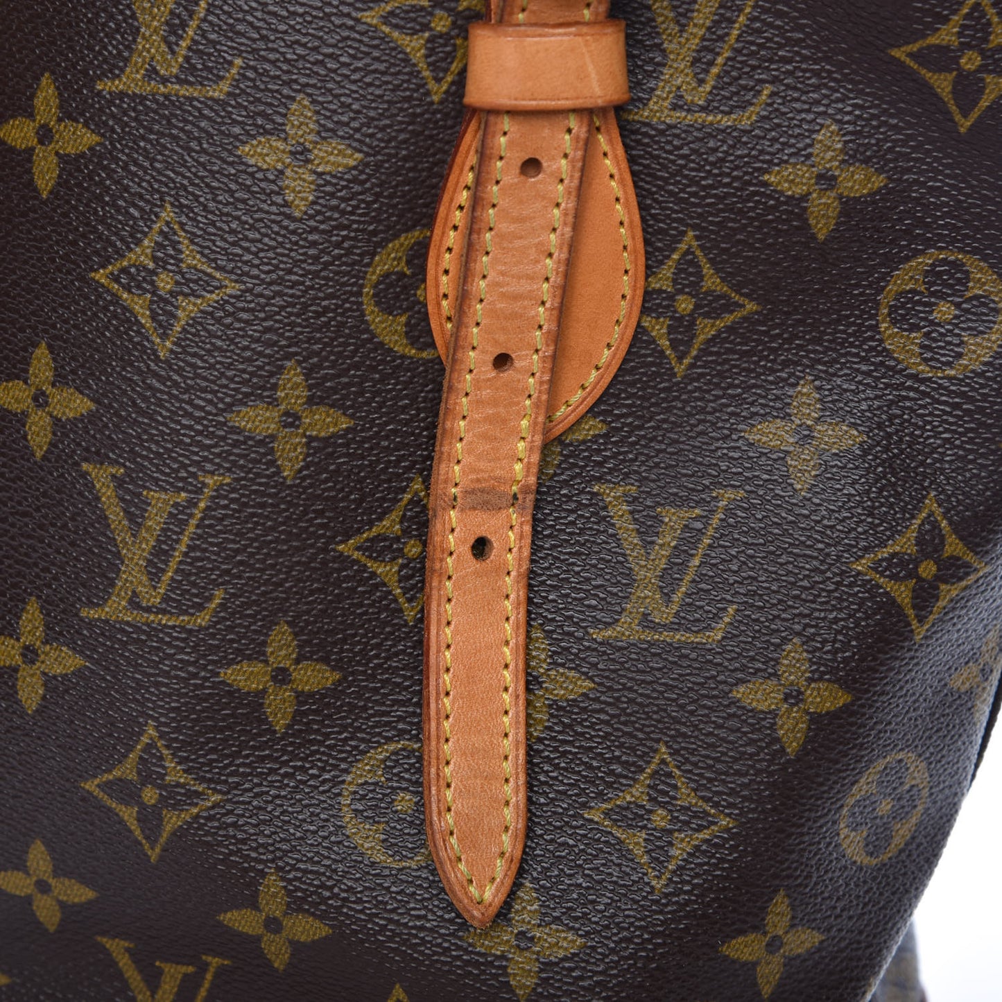 Monogram Petit Bucket 23