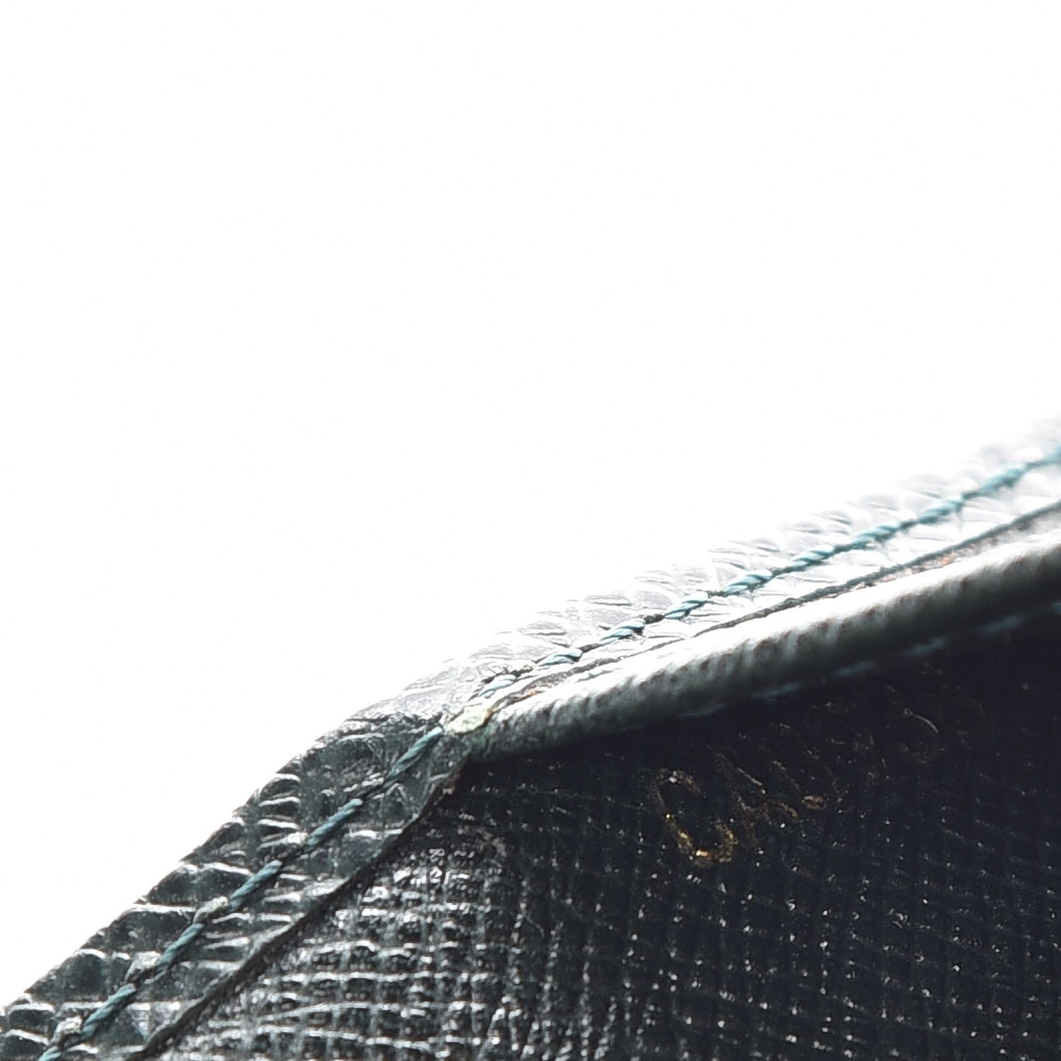 Louis Vuitton Taiga Small Ring Agenda Cover Epicea 6 of 9