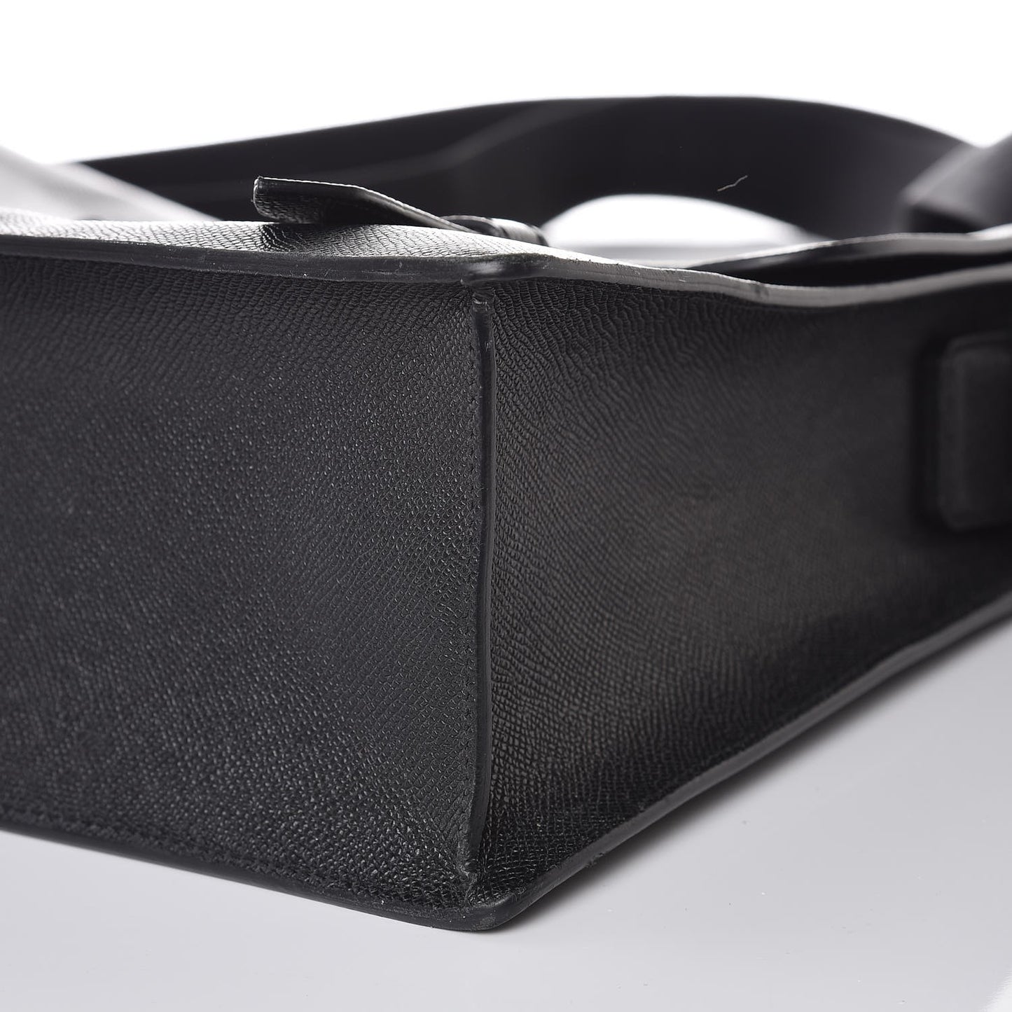 London Grainy Calfskin Rivendale Messenger Bag Black