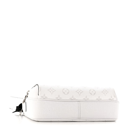 Louis Vuitton Taiga Monogram Outdoor Messenger White 4 of 10