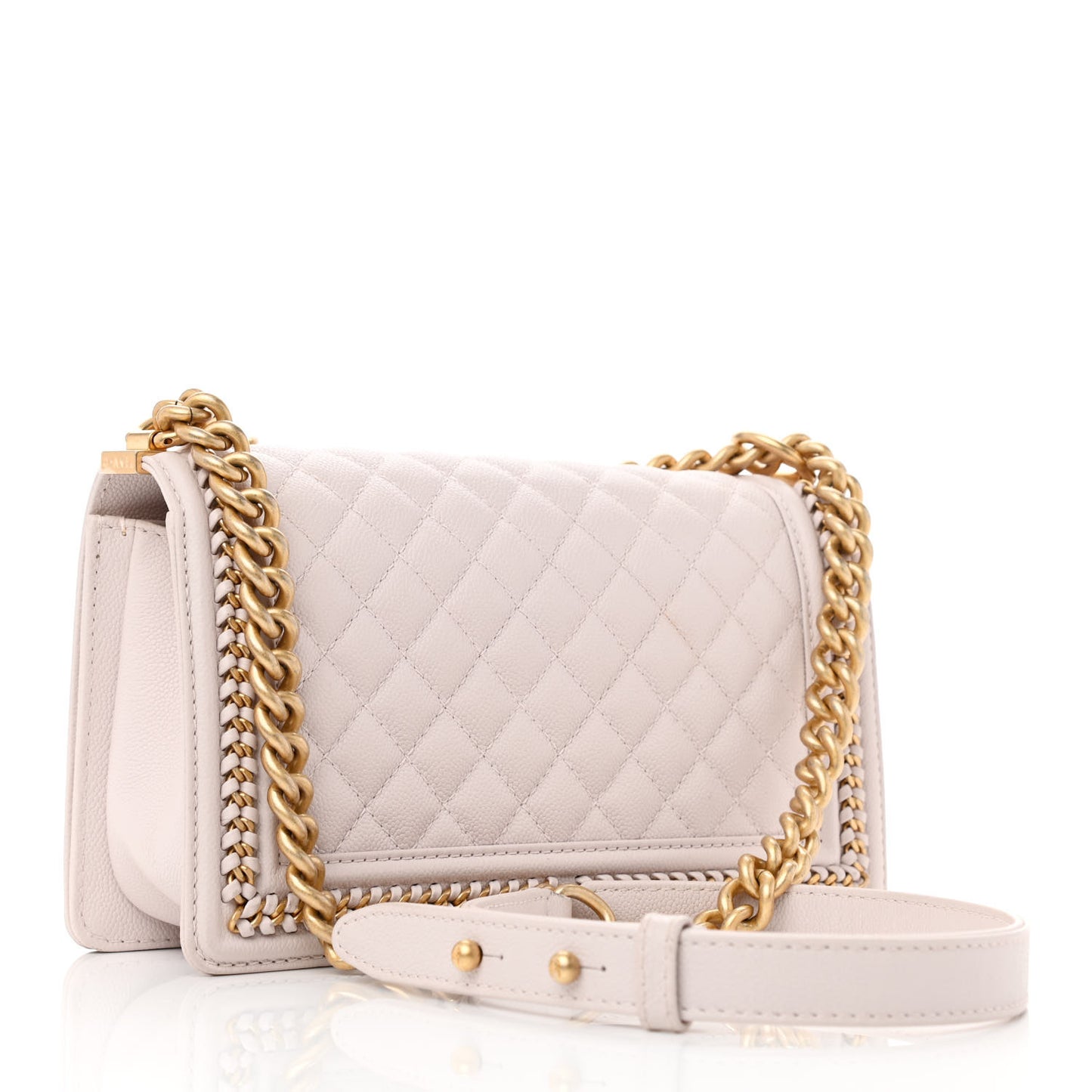 Caviar Quilted Chain Around Medium Boy Flap Light Purple