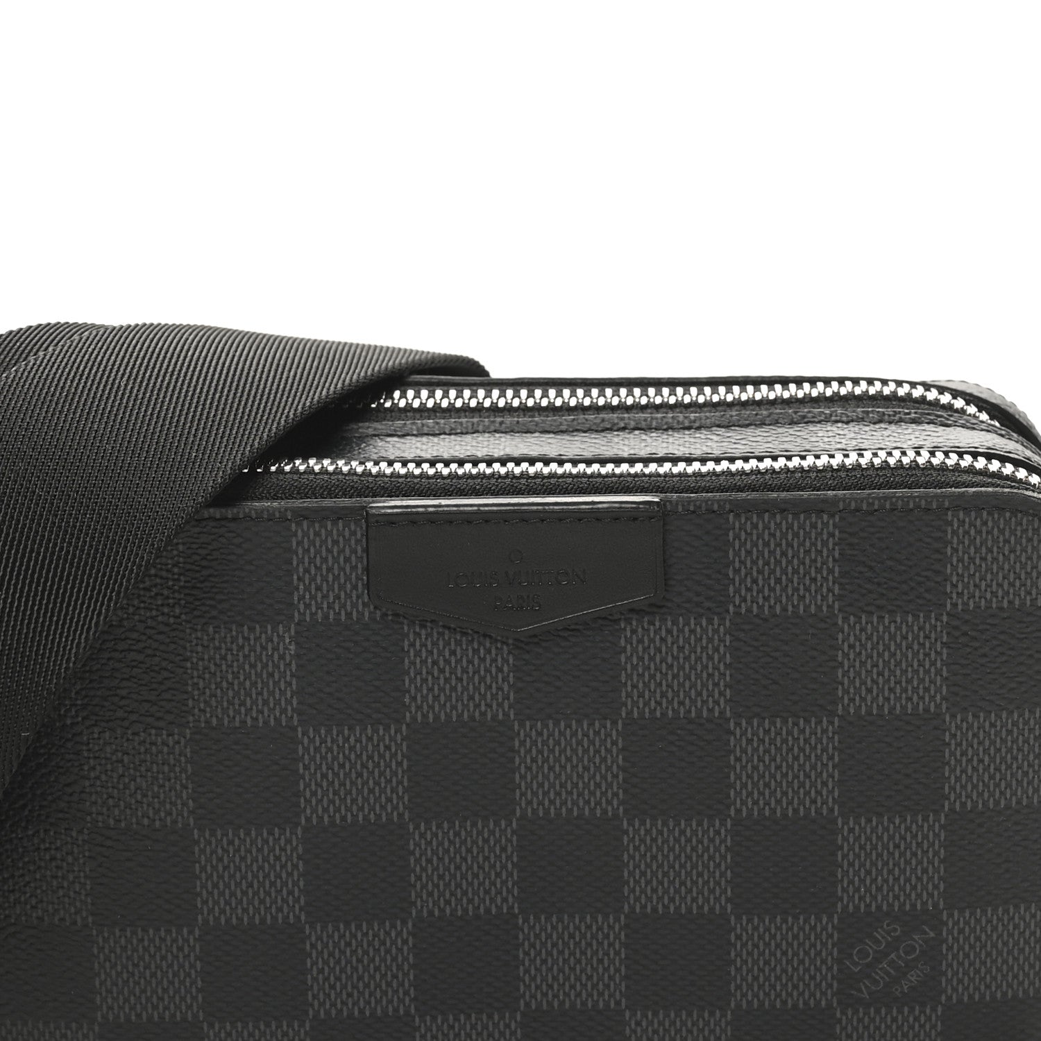 Louis Vuitton Damier Graphite Alpha Wearable Wallet 1779868