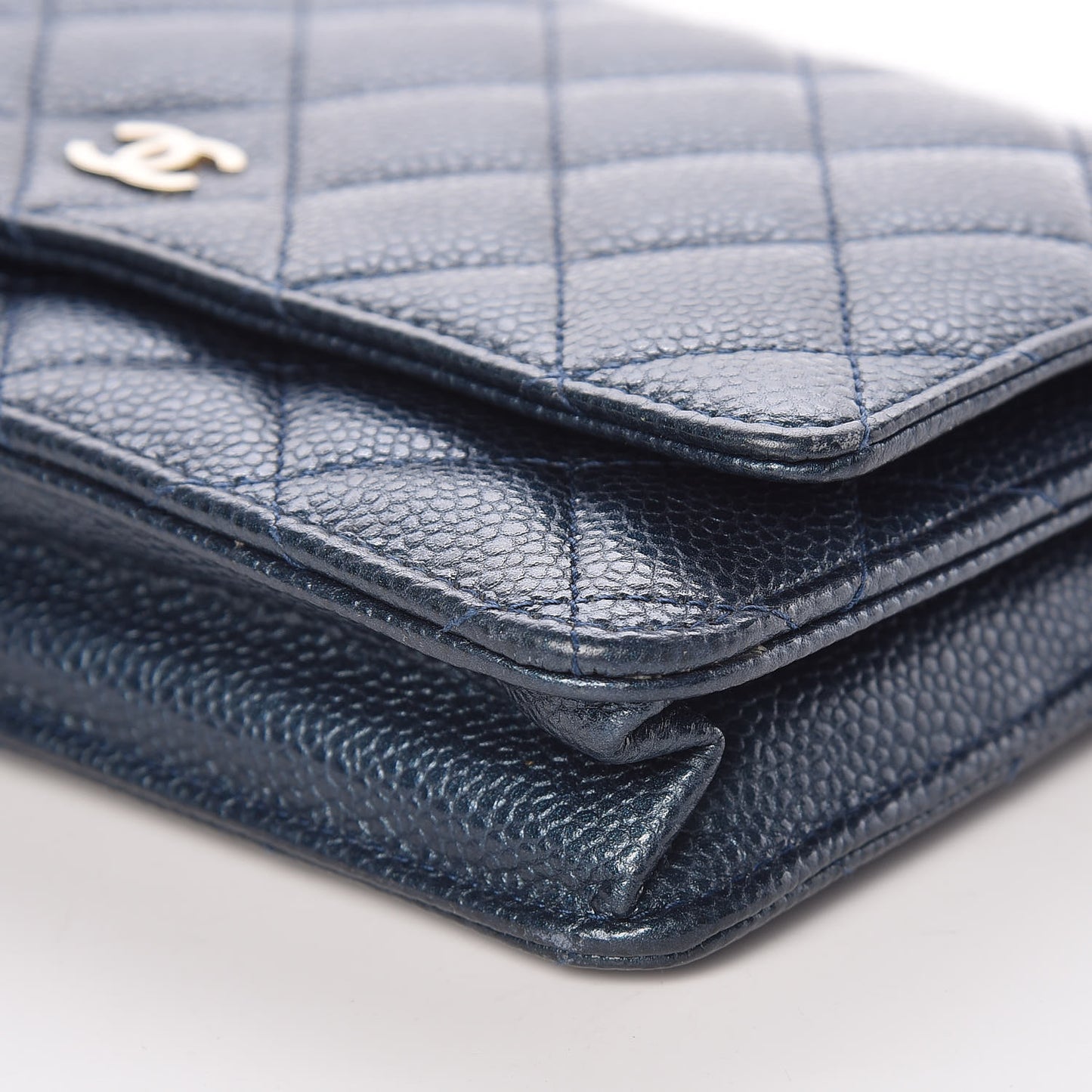 Iridescent Caviar Quilted Wallet On Chain WOC Blue