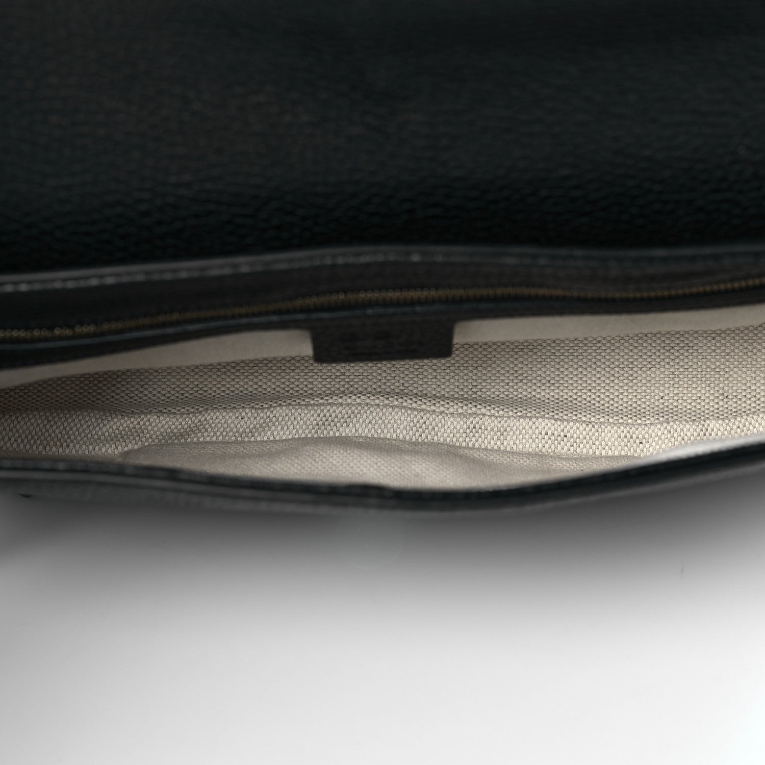 Gucci Pebbled Calfskin Medium Soho Flap Crossbody Black 5 of 9
