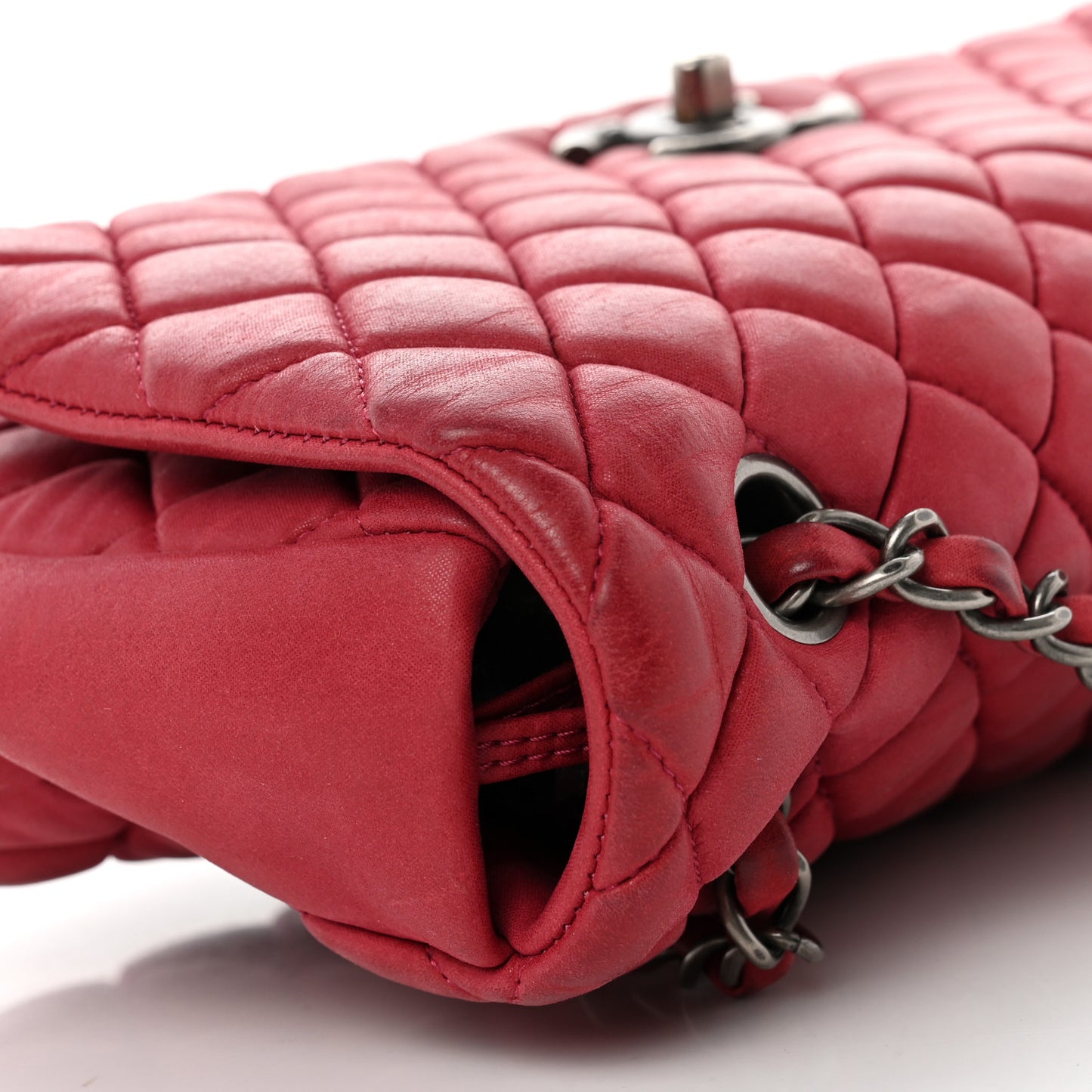 Iridescent Calfskin Small New Bubble Quilt Flap Fuchsia