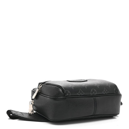 Louis Vuitton Taiga Monogram Outdoor Bumbag Black 4 of 10