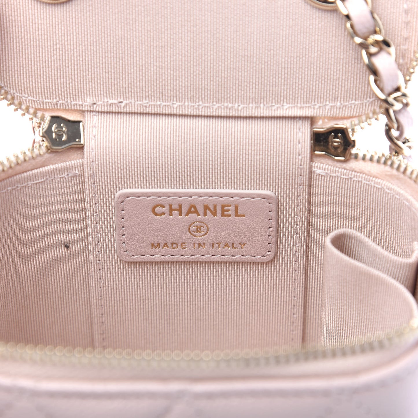 Caviar Quilted Mini Vanity Case With Chain Light Pink