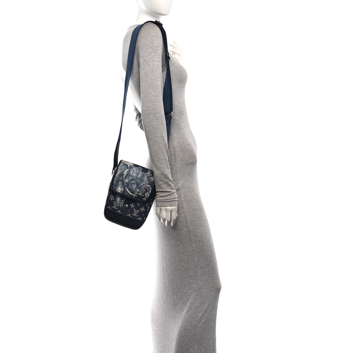 Savane Monogram Elephant Chapman Messenger BB Encre