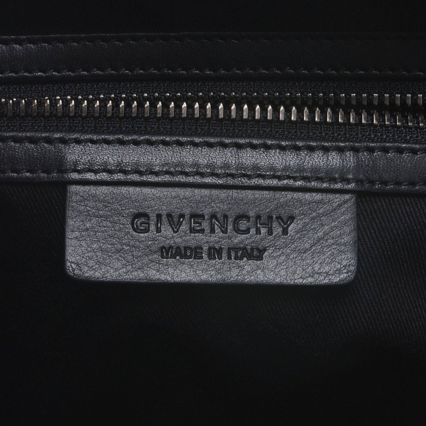 Calfskin Medium Studded Antigona Black