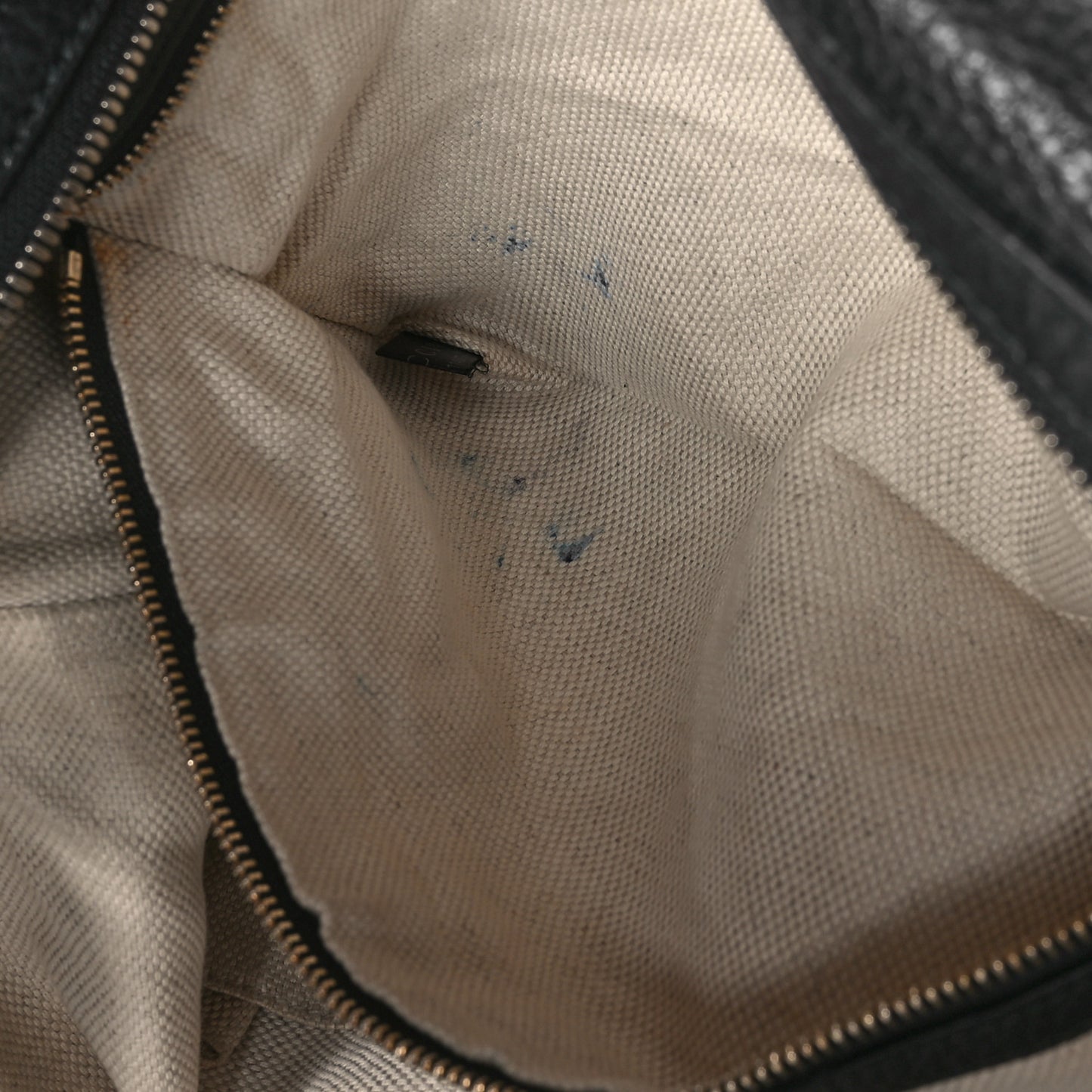 Pebbled Calfskin Medium Soho Hobo Black