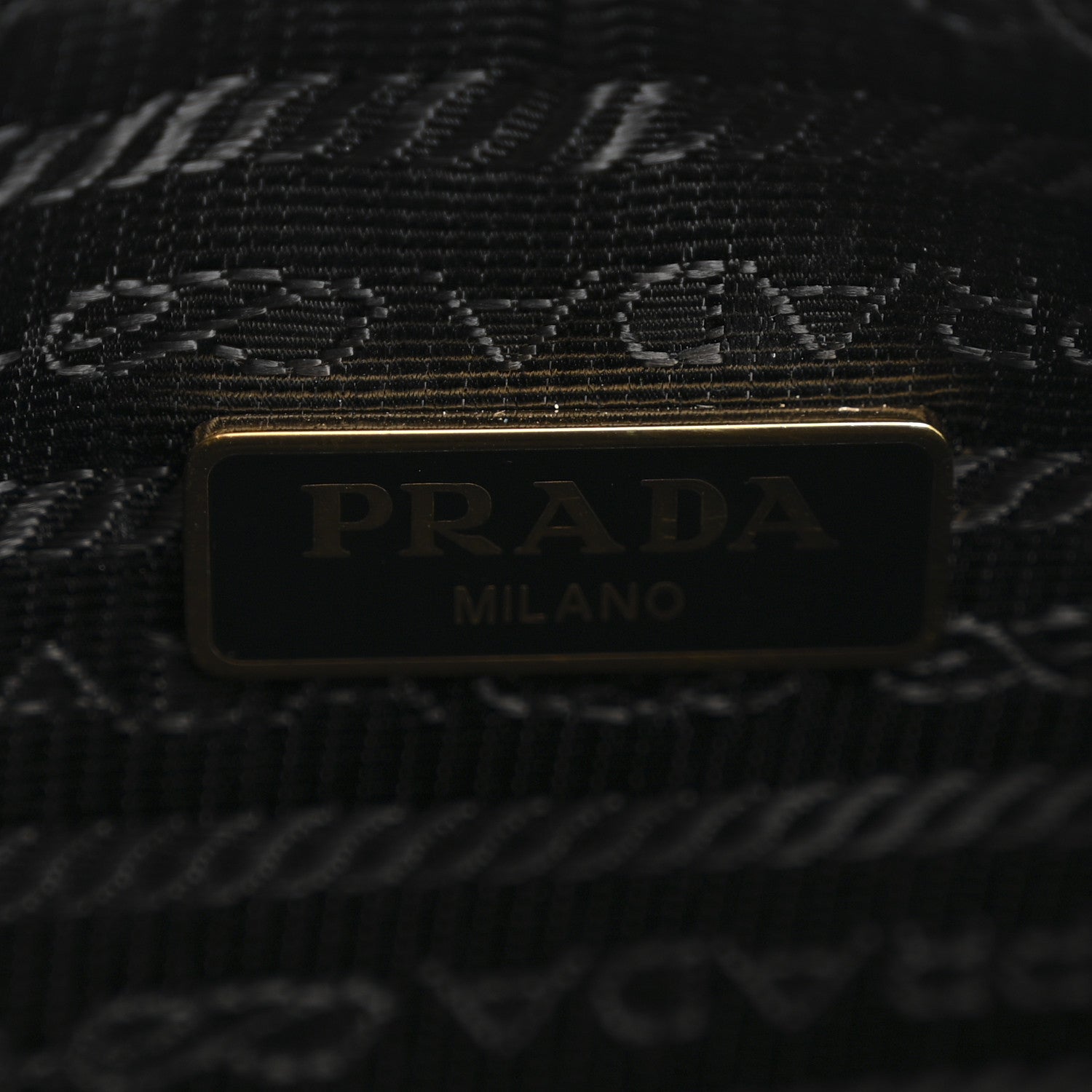 Prada Saffiano Re-Edition 2005 Shoulder Bag White 6 of 14