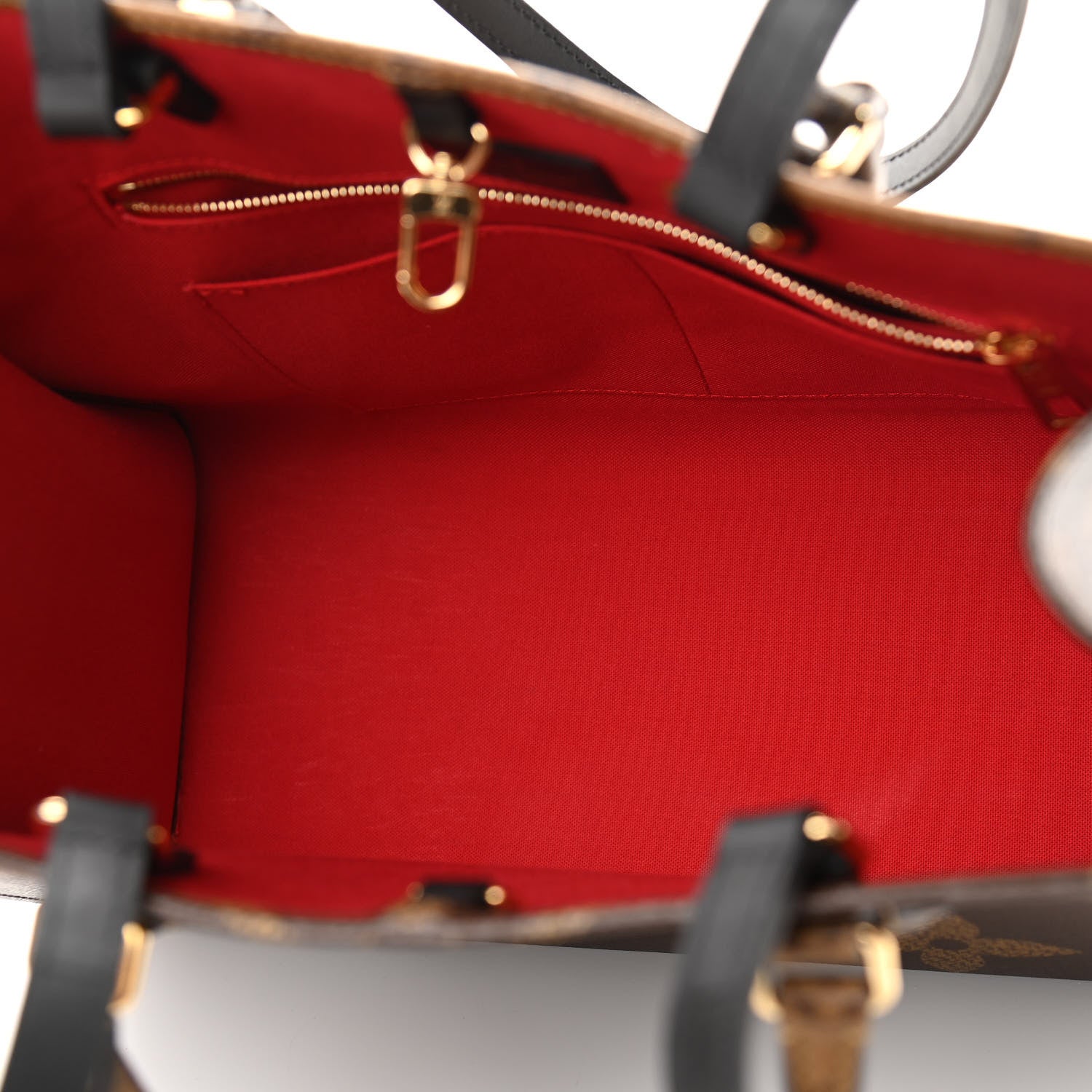 Louis Vuitton Reverse Monogram Giant Onthego MM 6 of 11