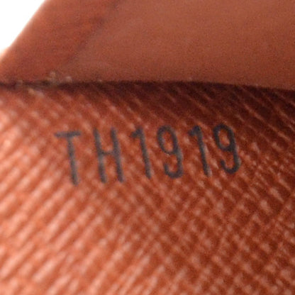 Louis Vuitton Monogram Mini Agenda Cover w Pen 7 of 7