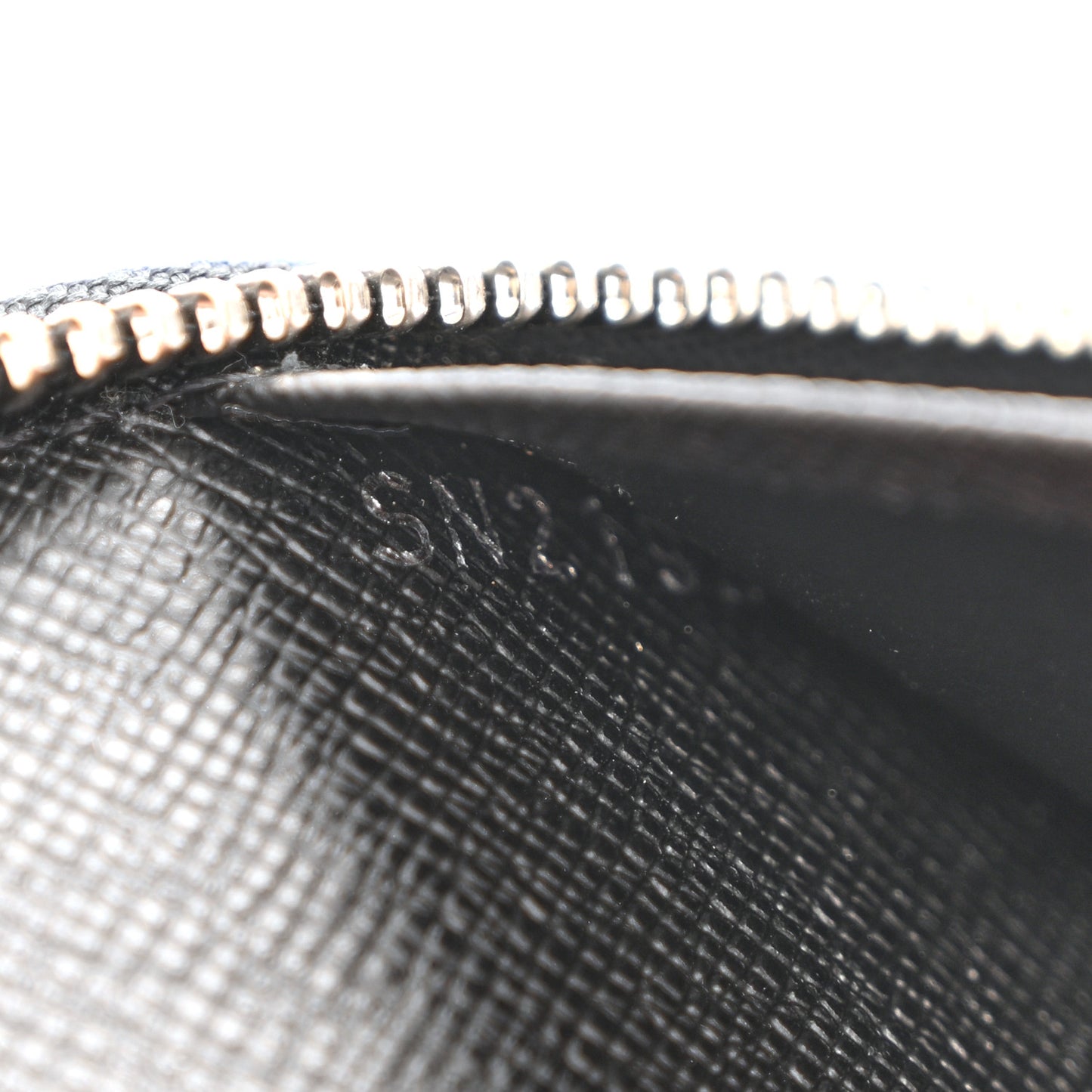 Epi Electric Zippy Organizer Wallet Black