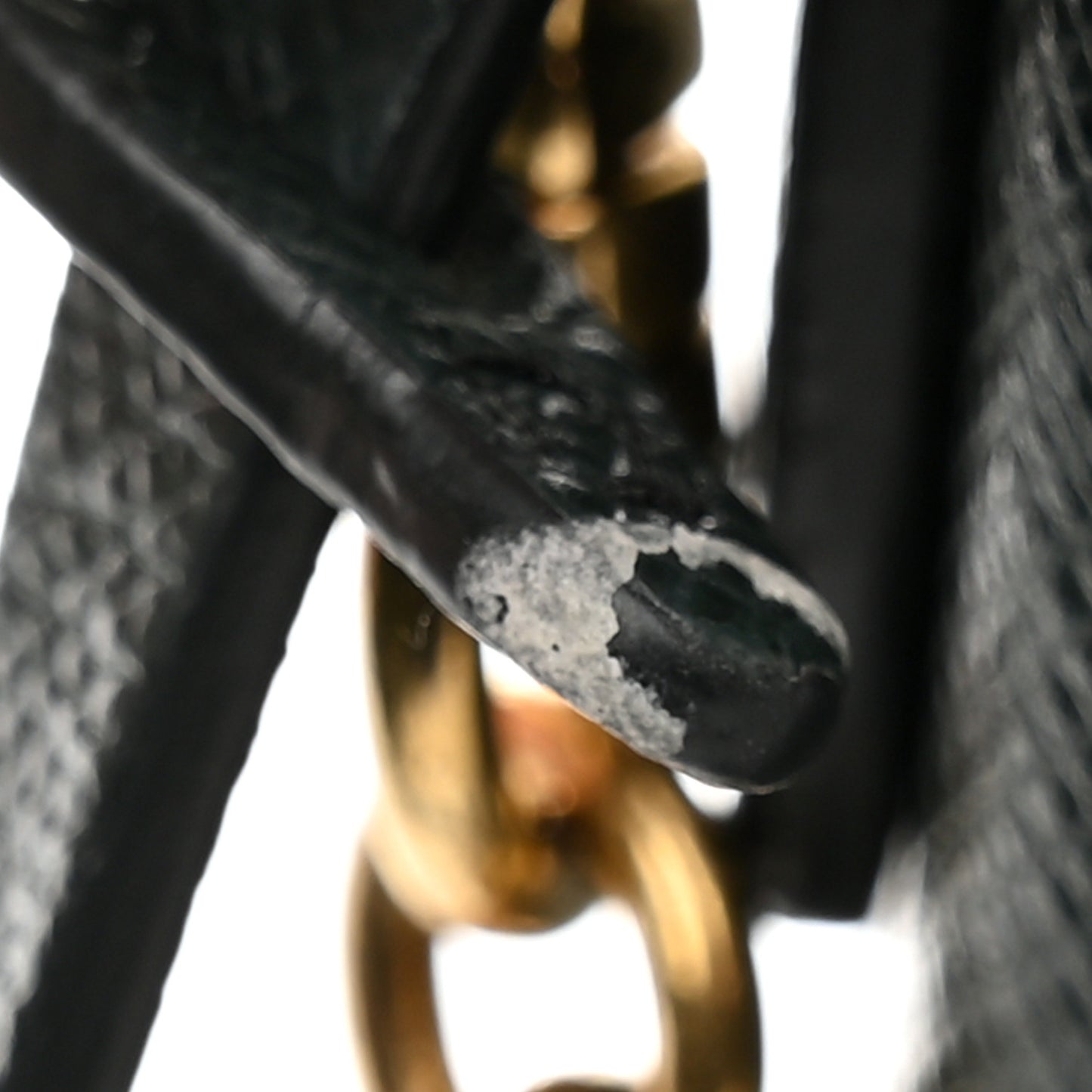 Saffiano Lux Re-Edition 2005 Shoulder Bag Smeraldo