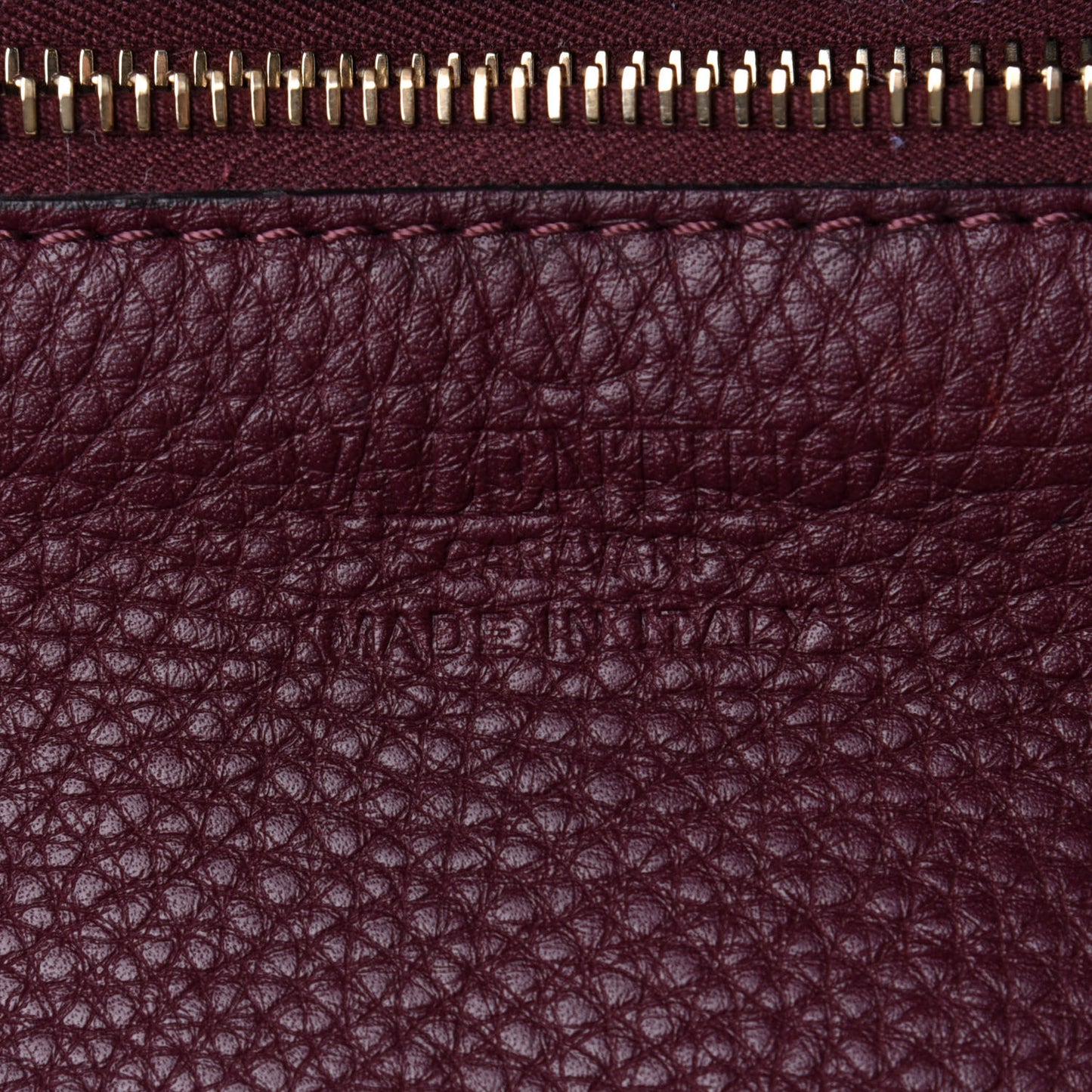 Pebbled Calfskin Small Rockstud Flip-Lock Messenger Bag Vinaccia