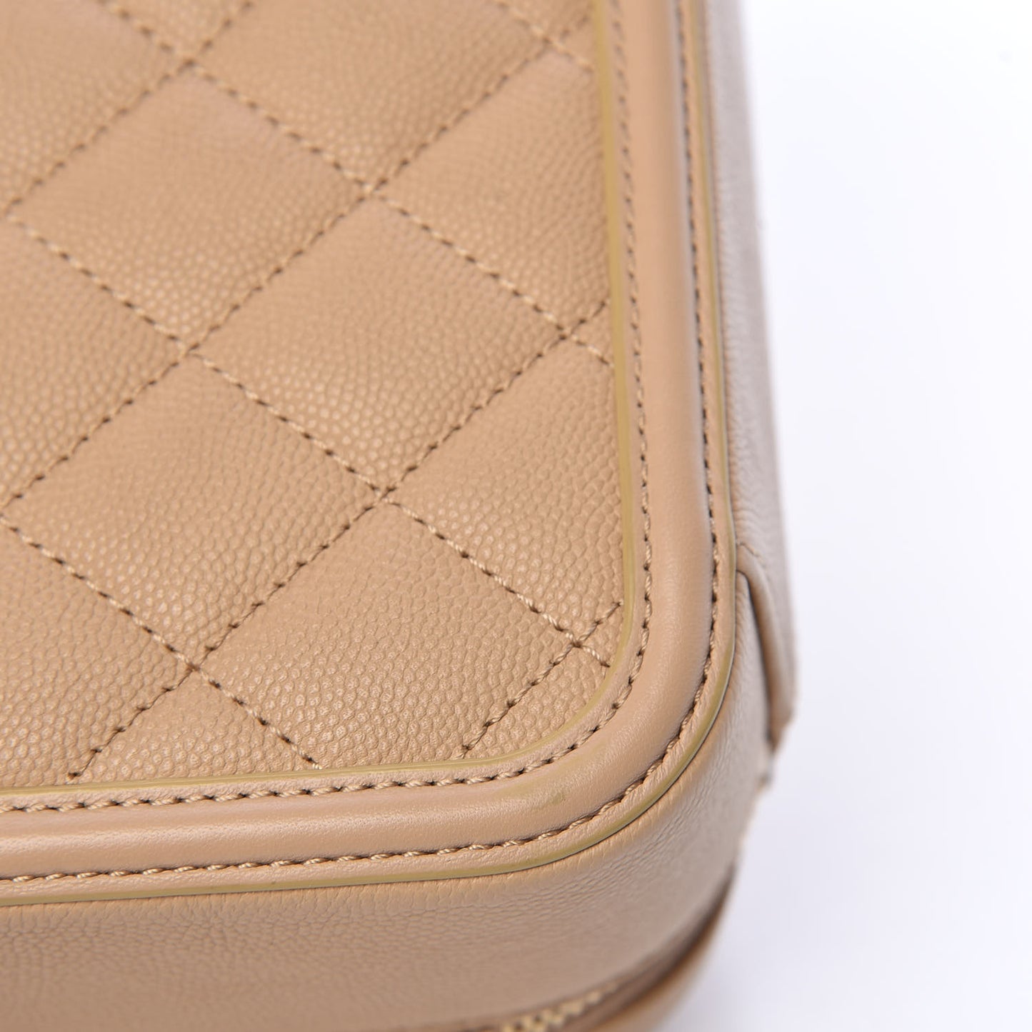 Caviar Quilted Medium CC Filigree Vanity Case Beige