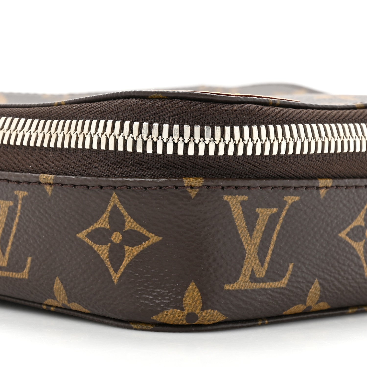 Louis Vuitton Monogram Horizon Accessories Pouch 9 of 13