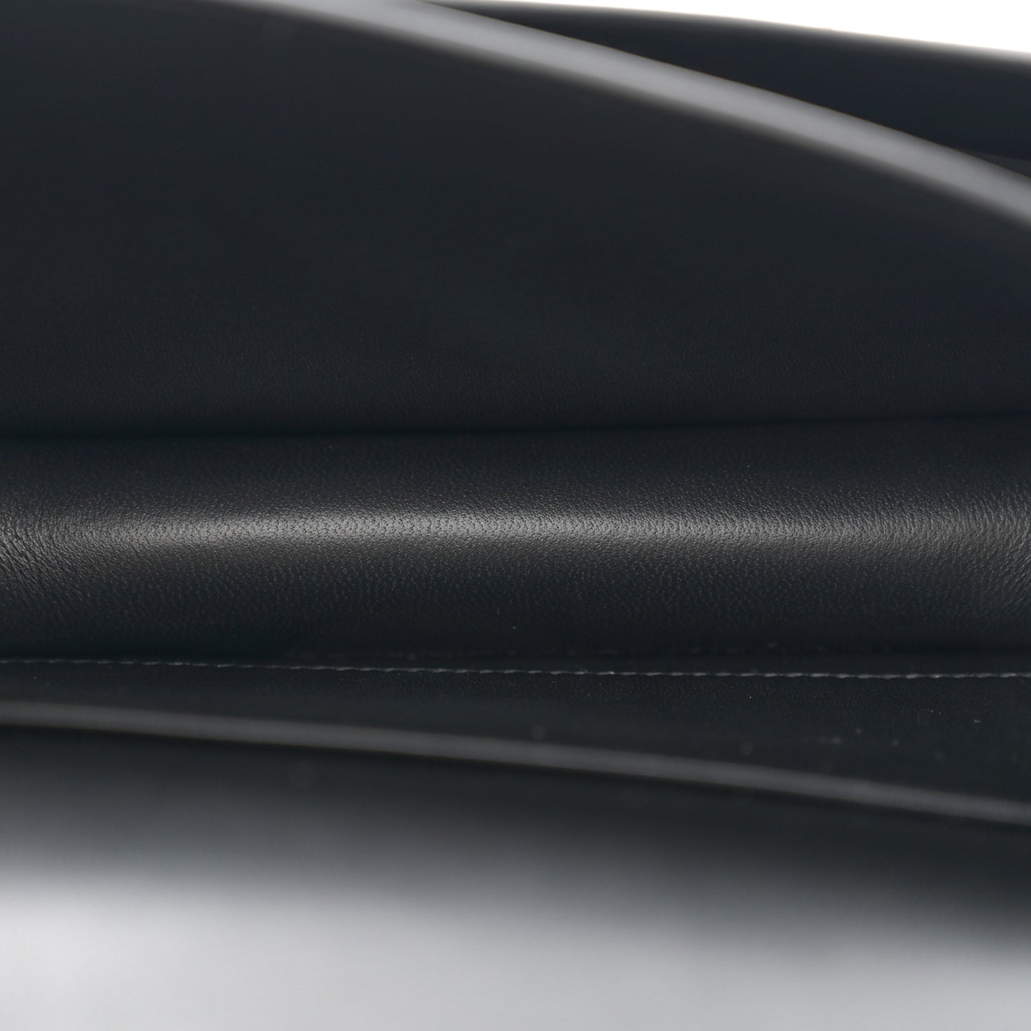 Epsom Constance 18 Black