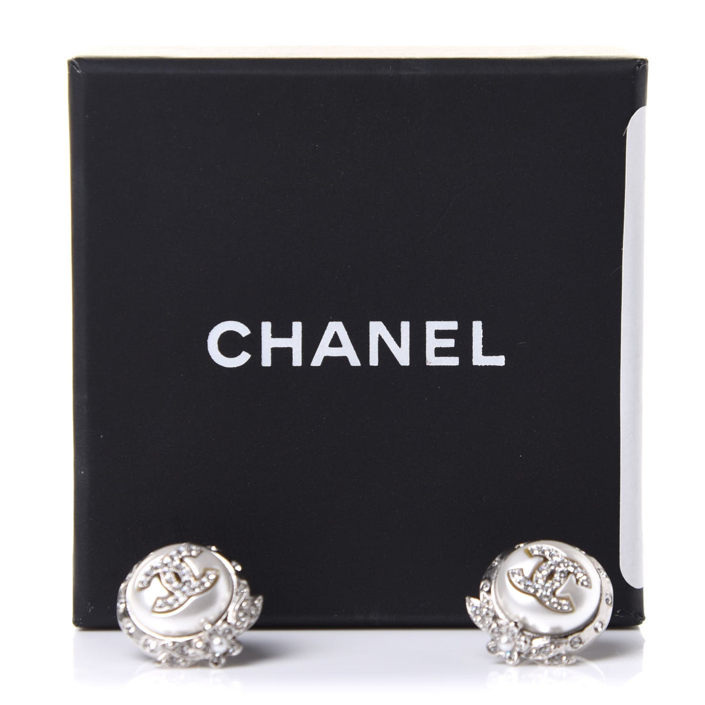 Pearl Crystal CC Round Earrings Silver