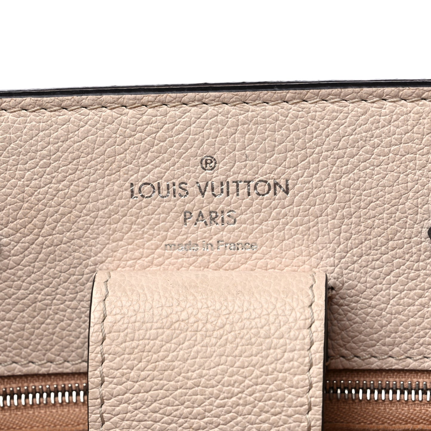 Calfskin Lockme Bucket Soie Quartz Calla