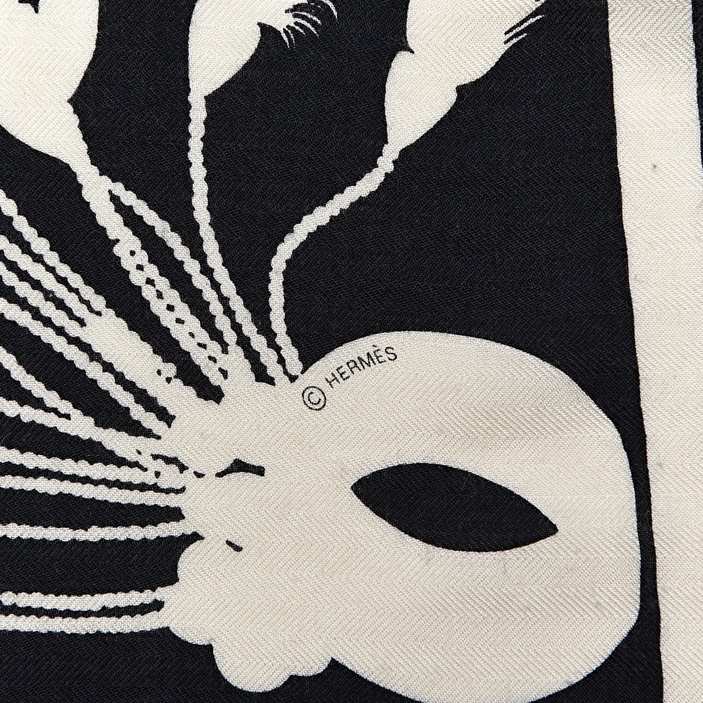Cashmere Silk Brazil Tattoo Shawl 140 Bleu Noir Blanc