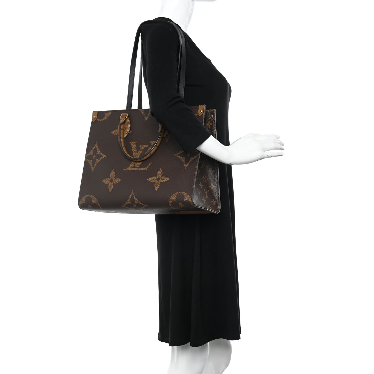 Reverse Monogram Giant Onthego MM