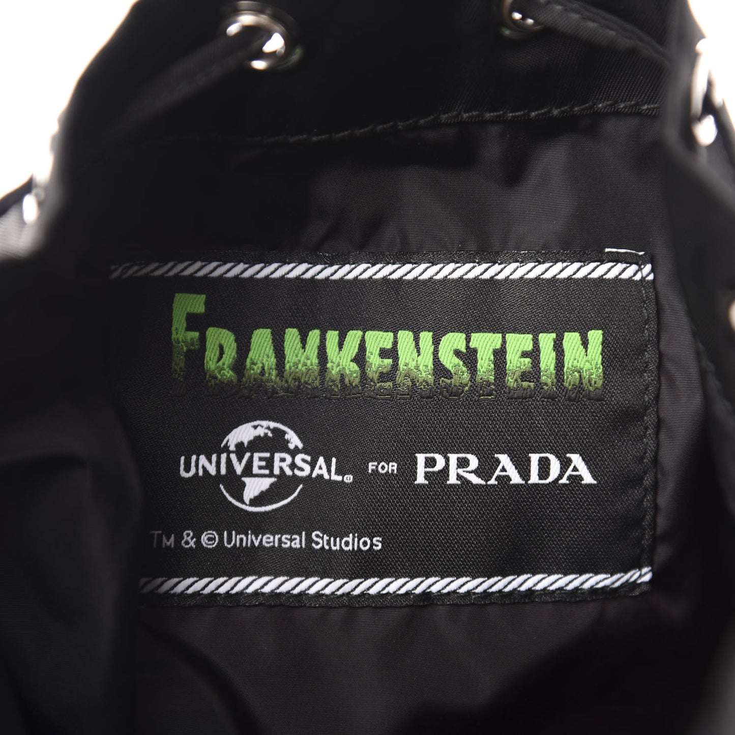 X UNIVERSAL STUDIOS Tessuto Nylon Saffiano Frankenstein Heart Drawstring Wristlet Bucket Bag Fuxia