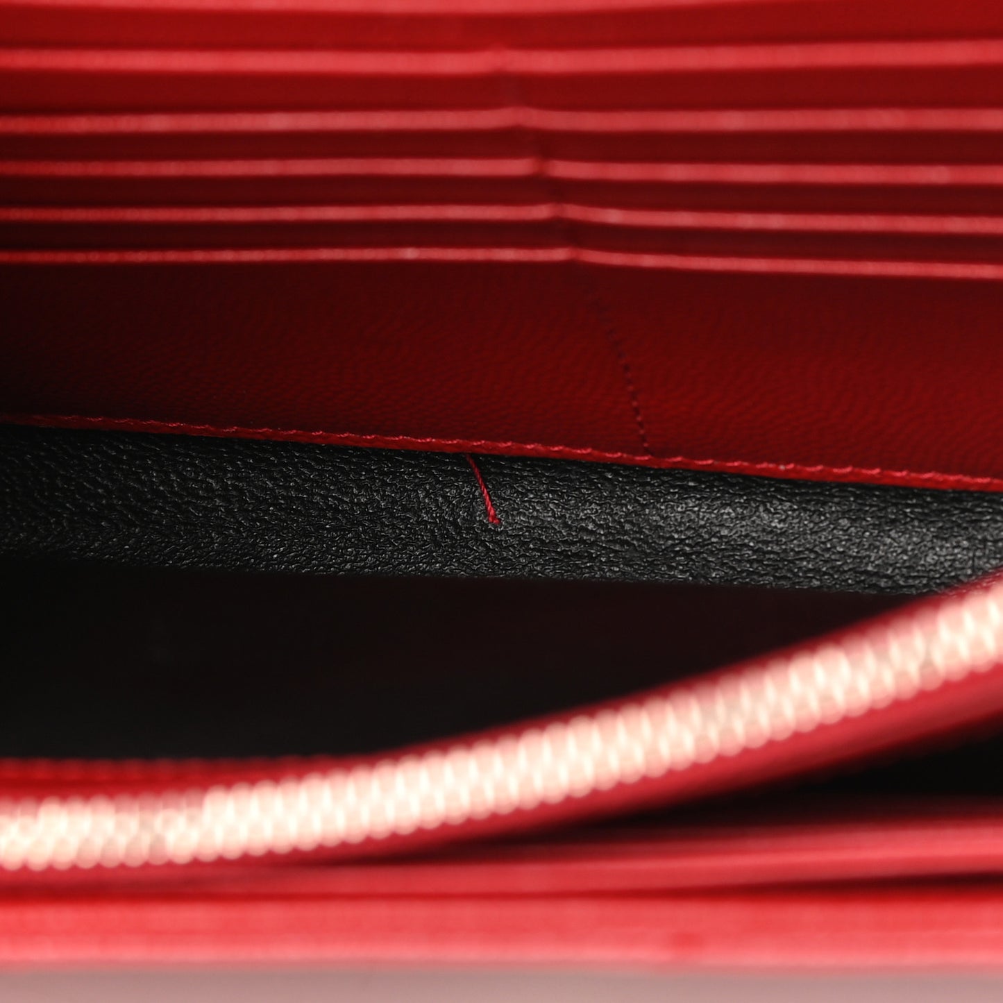 Grain De Poudre Matelasse Chevron Monogram Chain Wallet Red