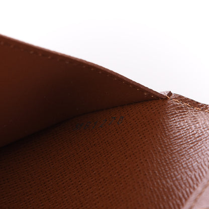 Louis Vuitton Monogram Passport Cover 17 of 18