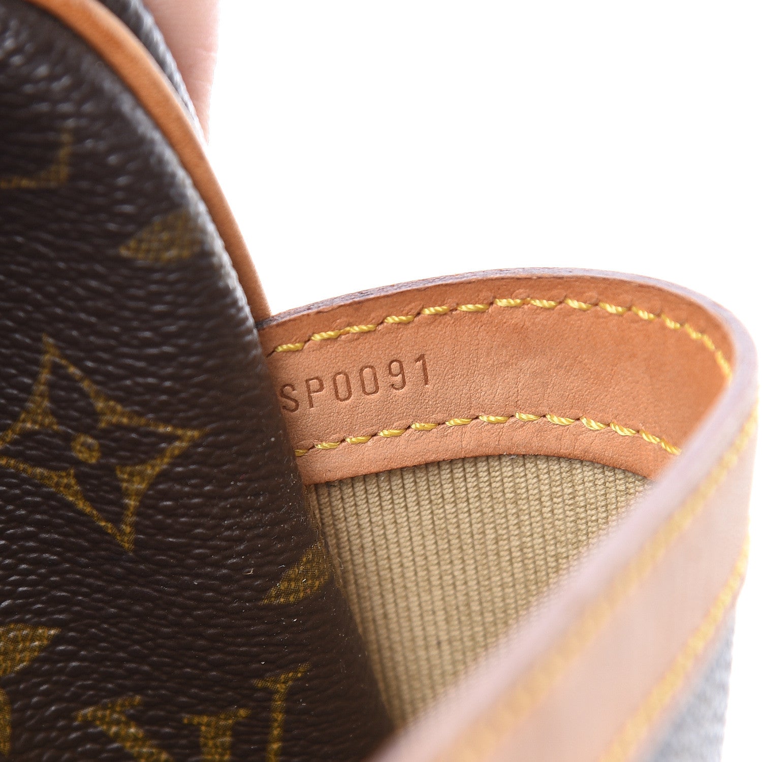 Louis Vuitton Monogram Reporter PM 8 of 16