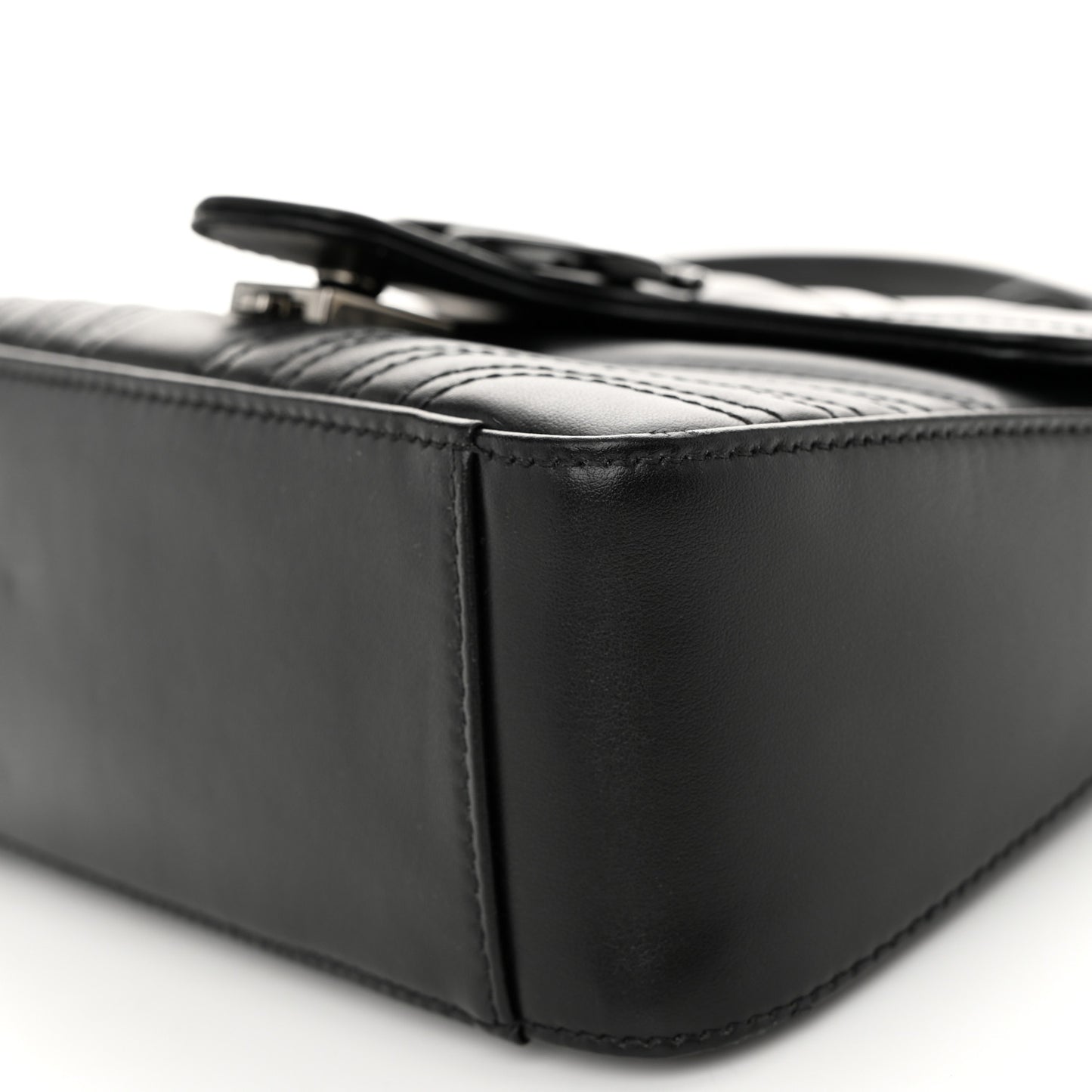 Calfskin Matelasse Monochrome GG Marmont Top Handle Shoulder Bag Black