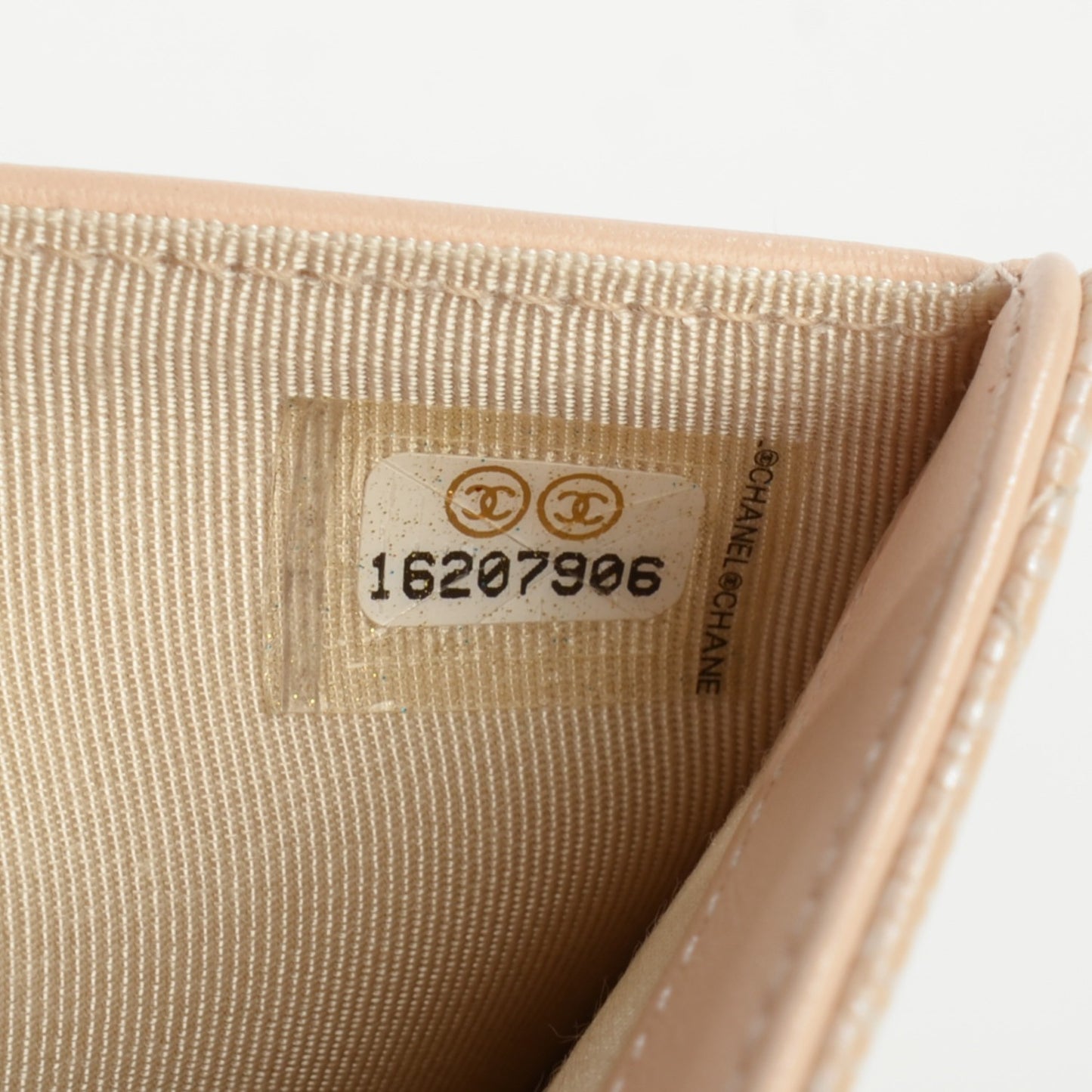 Caviar Quilted L-Zip Pocket Wallet Beige Clair