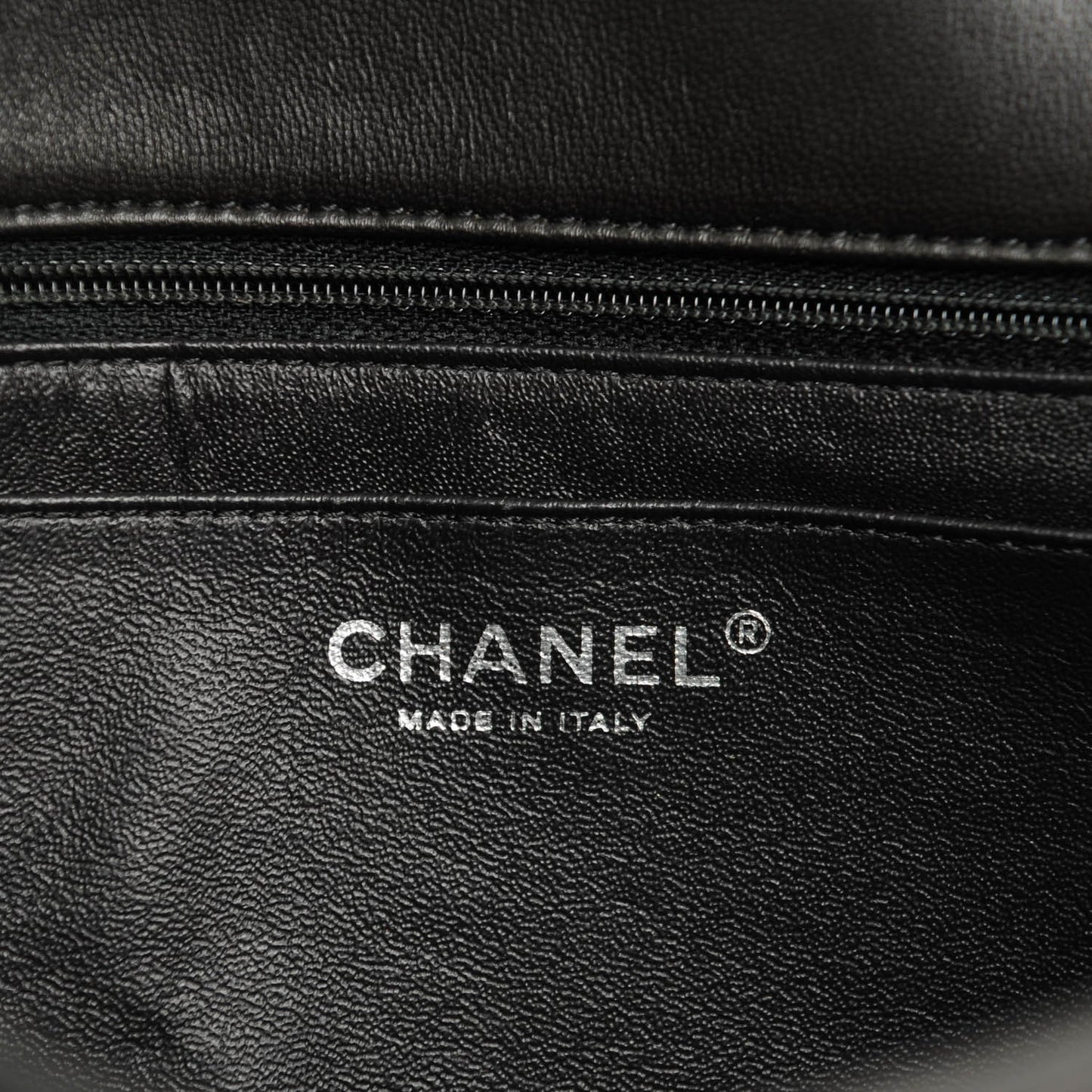 Lambskin Quilted Classic Twist Flap Black Grey