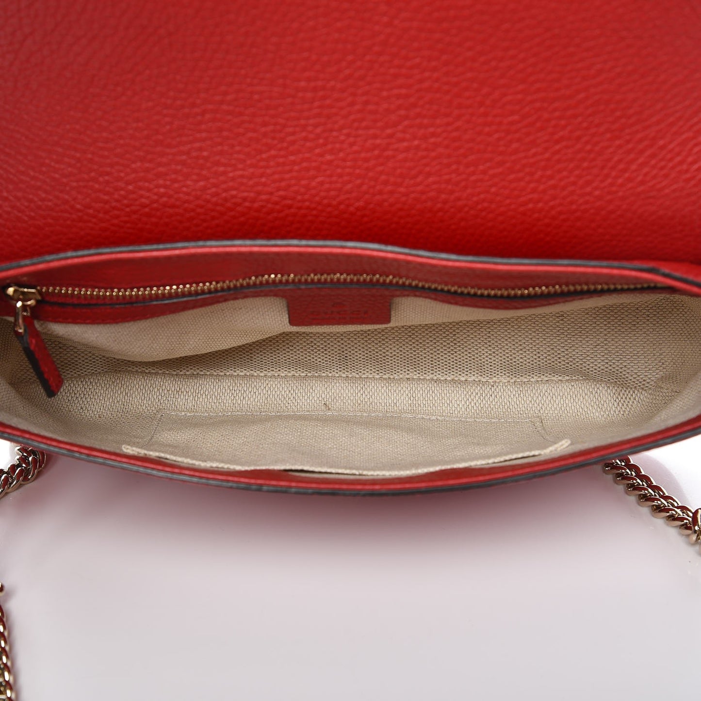 Pebbled Calfskin Medium Soho Flap Crossbody Tabasco Red