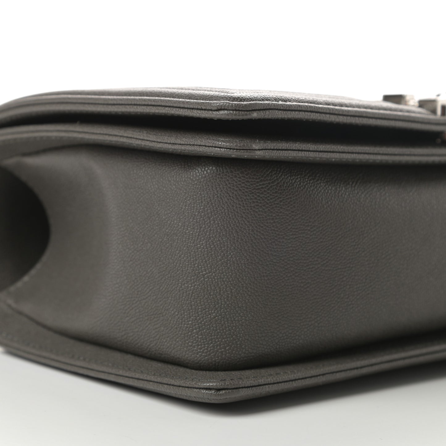 Caviar Quilted Medium Boy Flap Grey