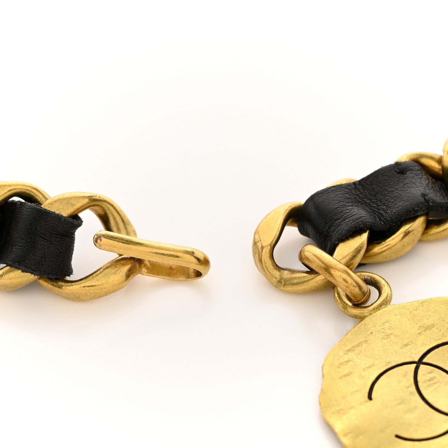 Chanel Lambskin Chain CC Medallion Belt Black Gold 3 of 5