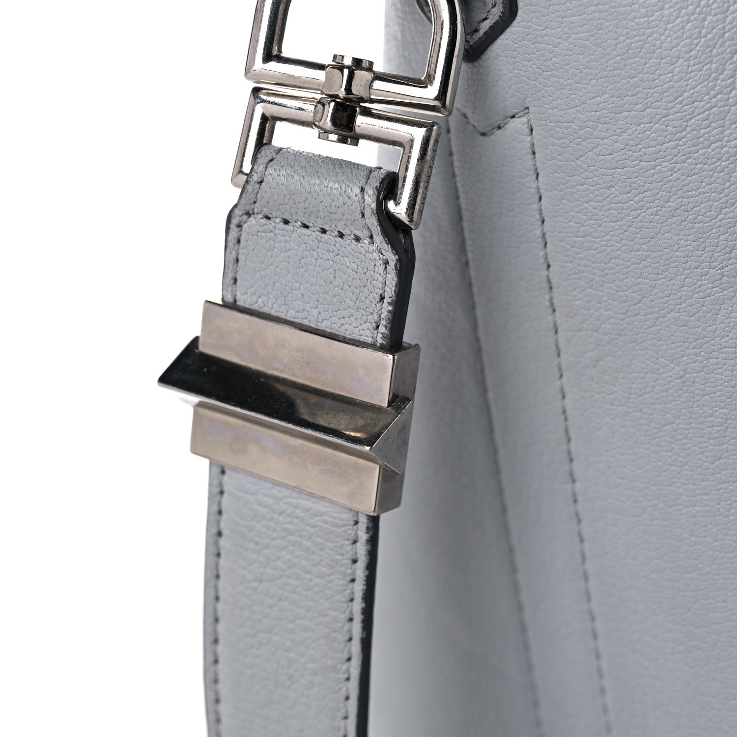 Givenchy Sugar Goatskin Medium Antigona Pearl Grey 31 of 33