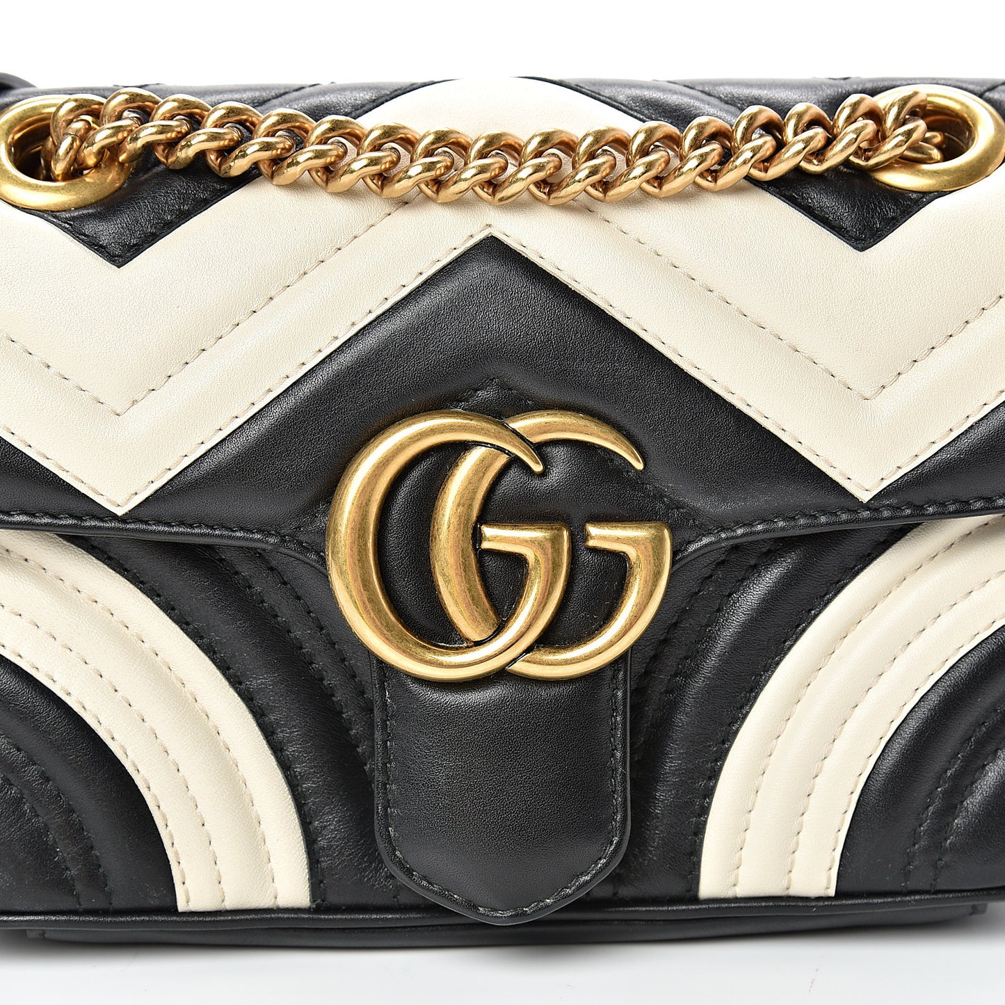 Calfskin Matelasse Mini GG Marmont Shoulder Bag Black White