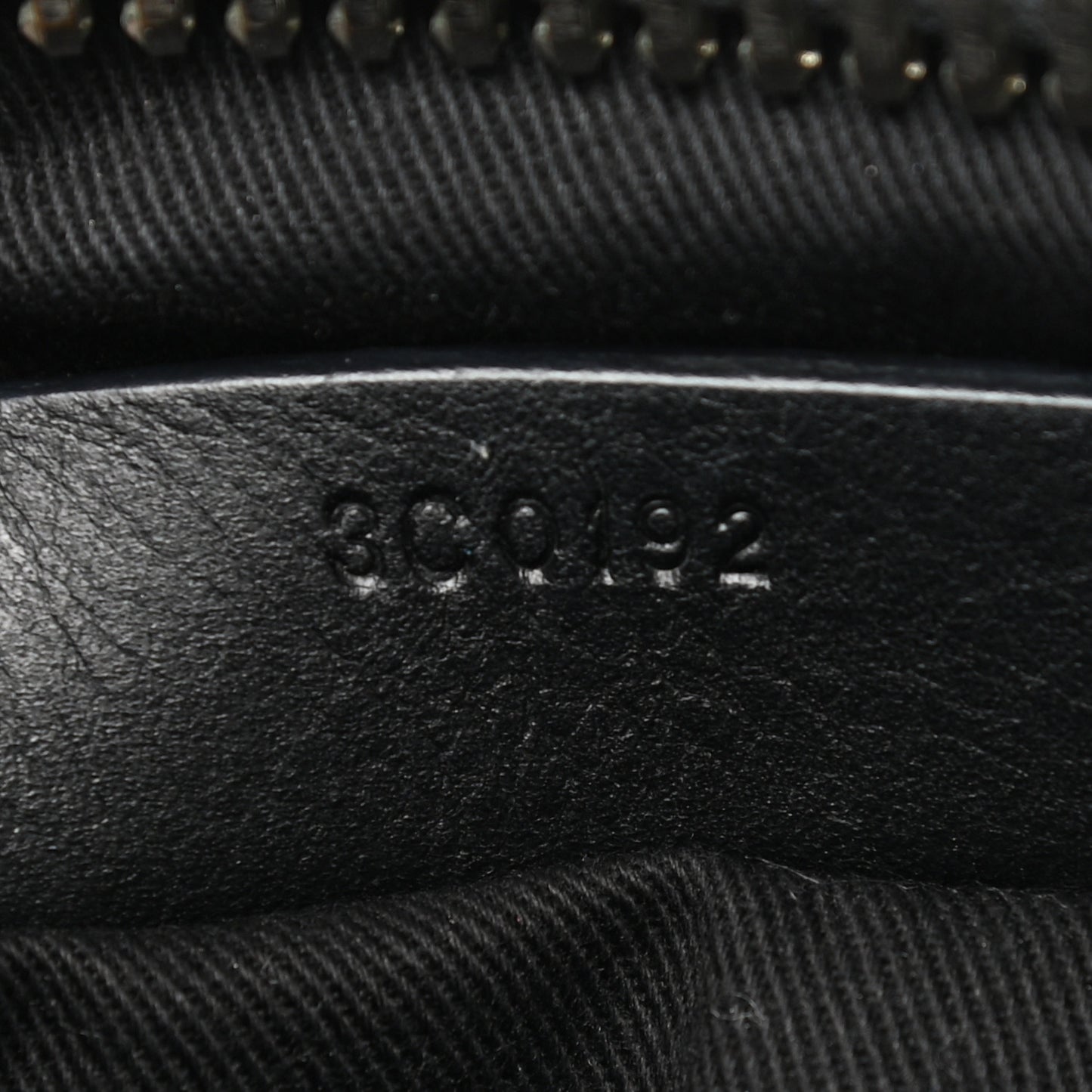 Sugar Goatskin Medium Antigona Black