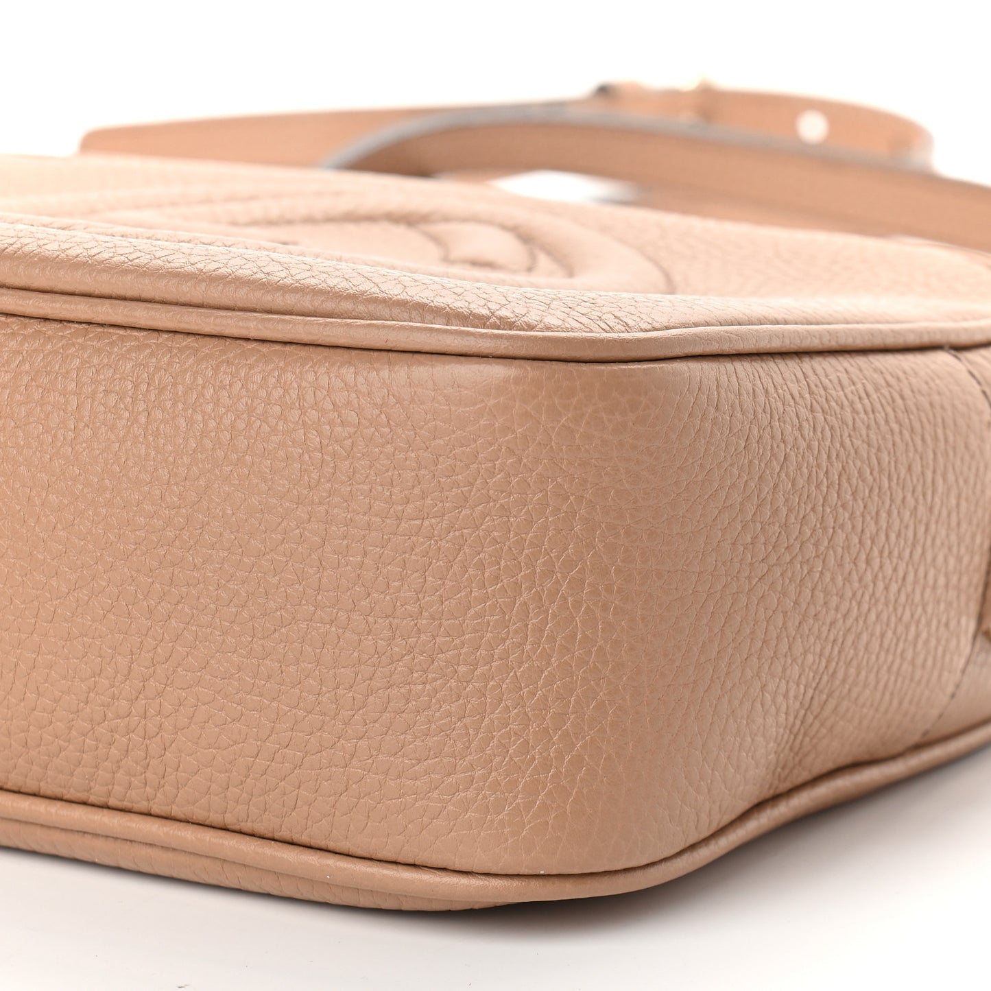 Pebbled Calfskin Small Soho Disco Bag Camelia