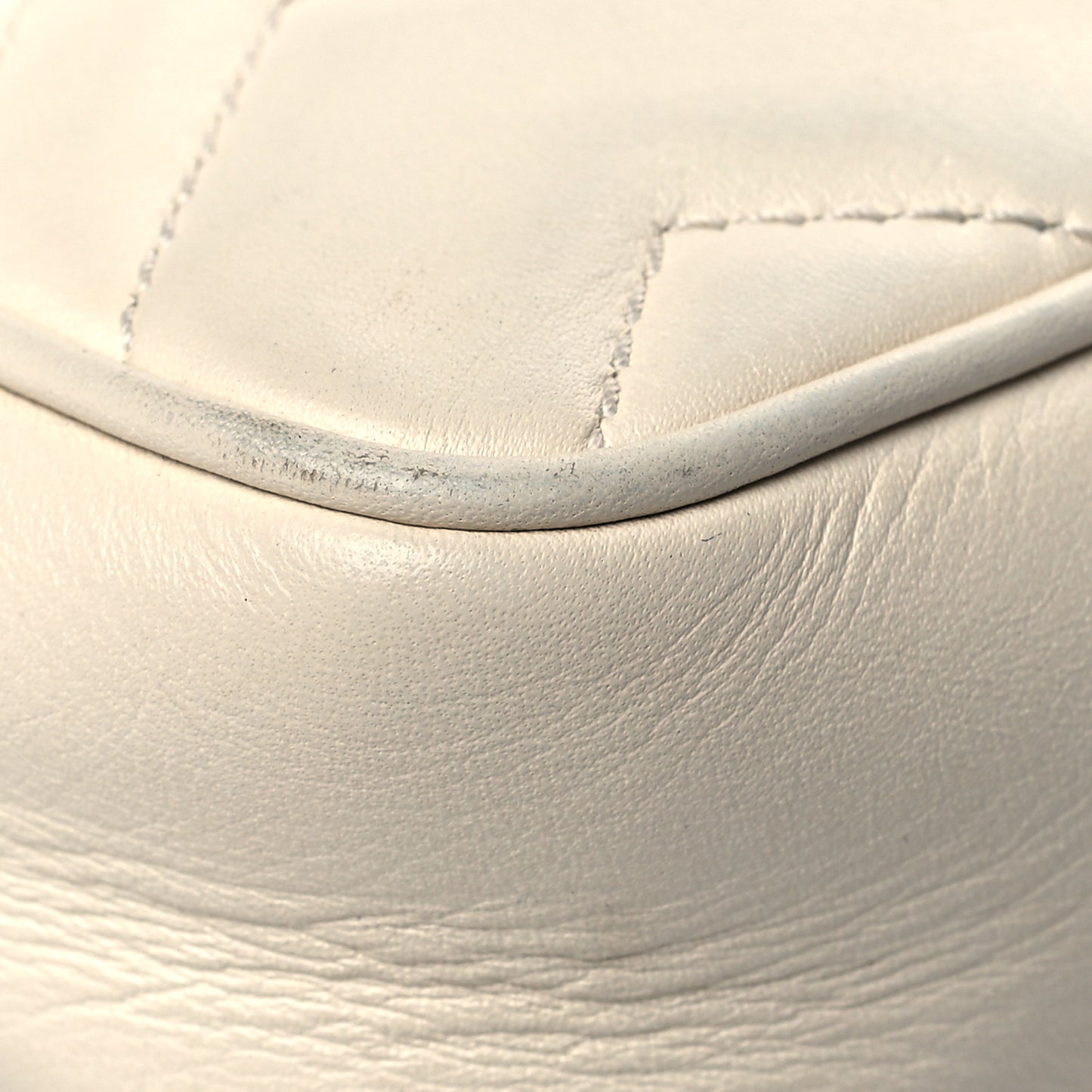 Calfskin Matelasse Super Mini GG Marmont Shoulder Bag White