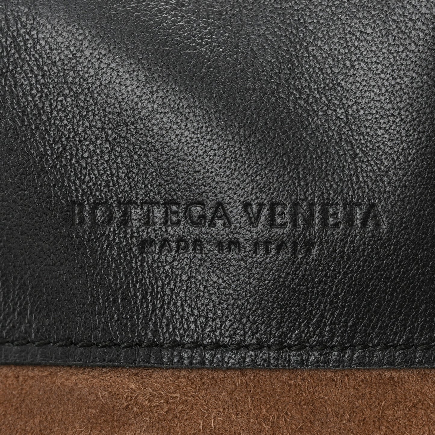 Nappa Intrecciato Medium Loop Black