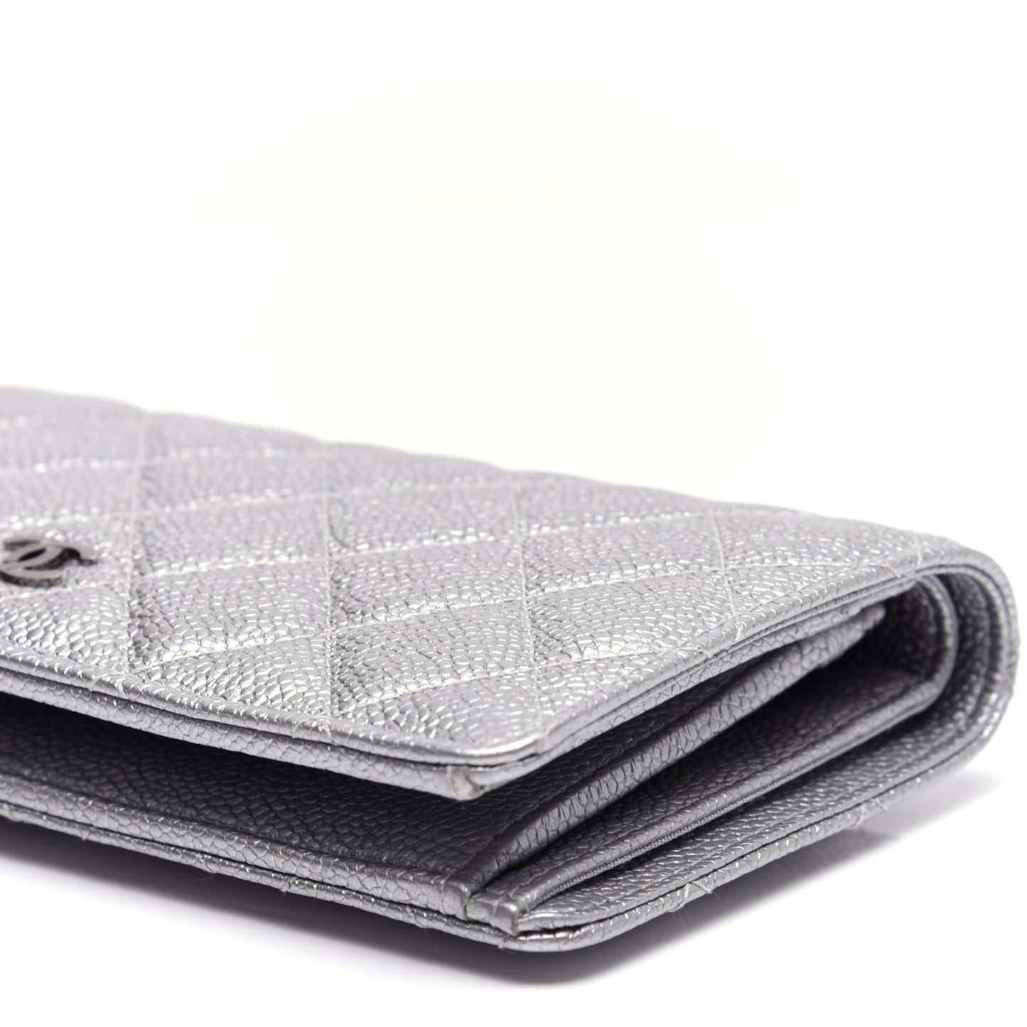 Metallic Caviar Quilted Yen Wallet Silver