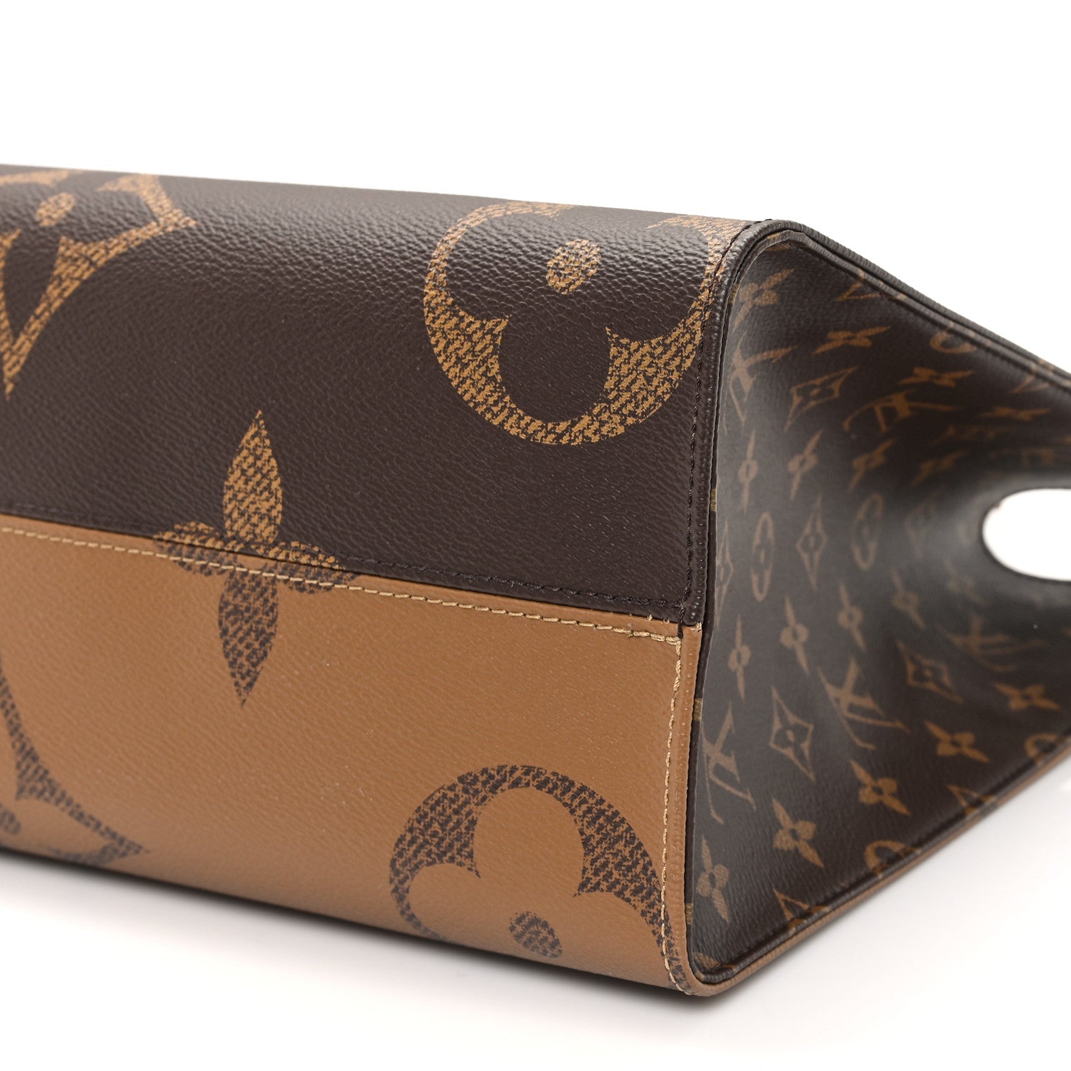 Louis Vuitton Reverse Monogram Giant Onthego MM 9 of 10