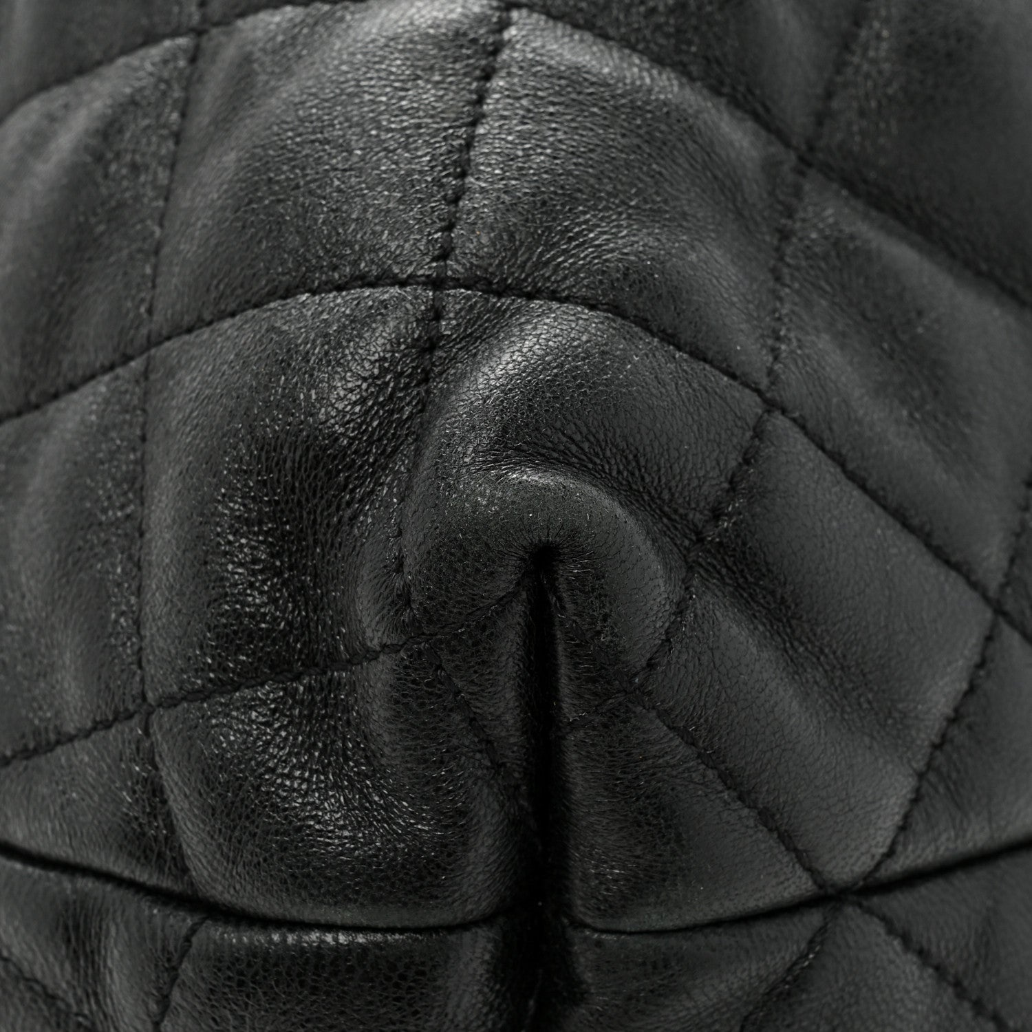 Saint Laurent Lambskin Quilted Maxi Icare Shopping Tote Black 16 of 17