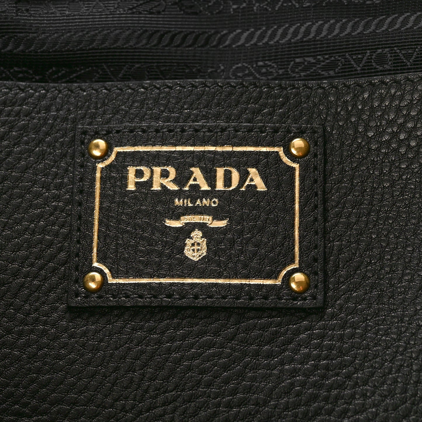 Vitello Daino Side Pocket Tote Black